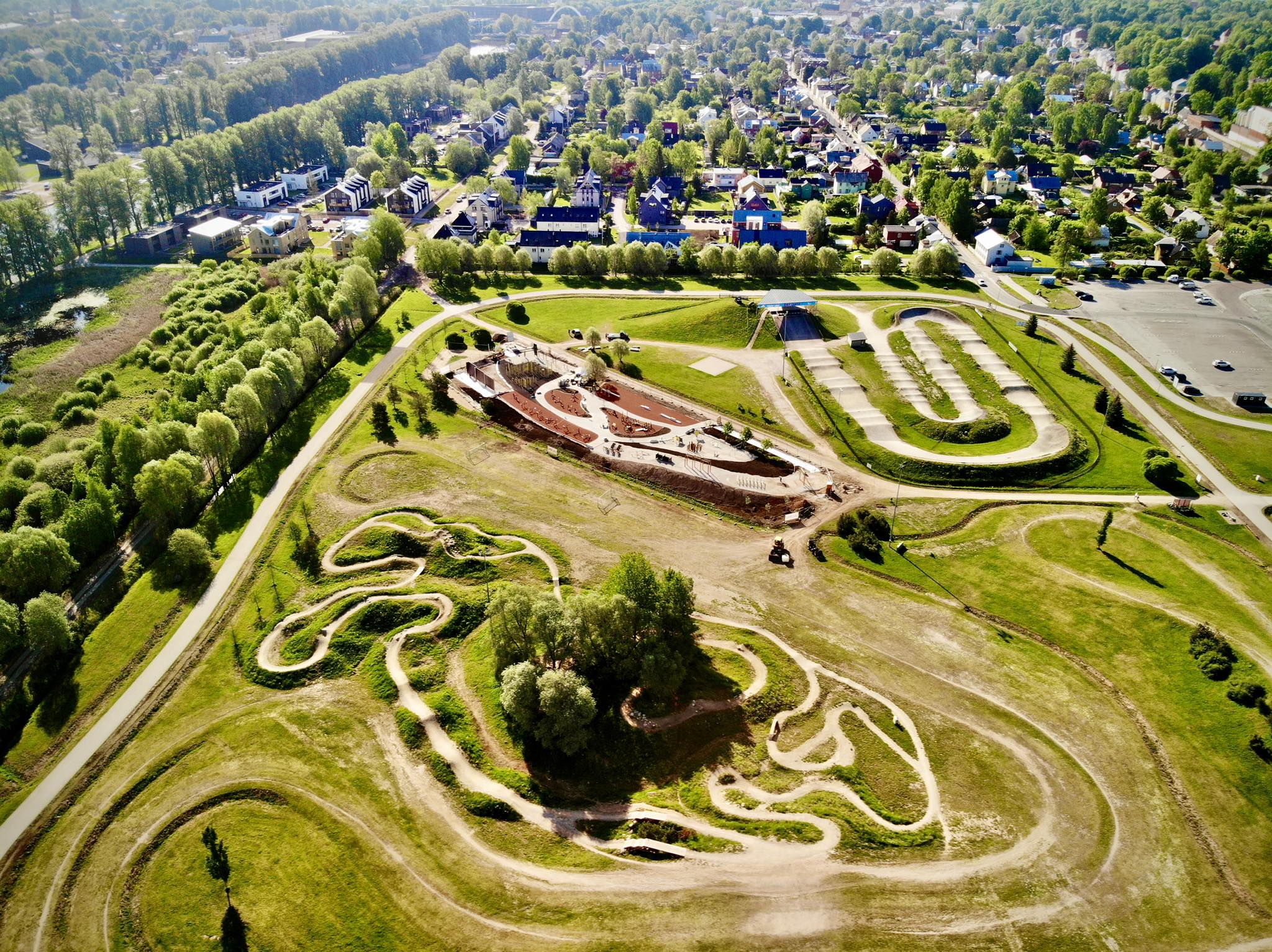 Tartu skatepark, pumptrack, BMX krossirada