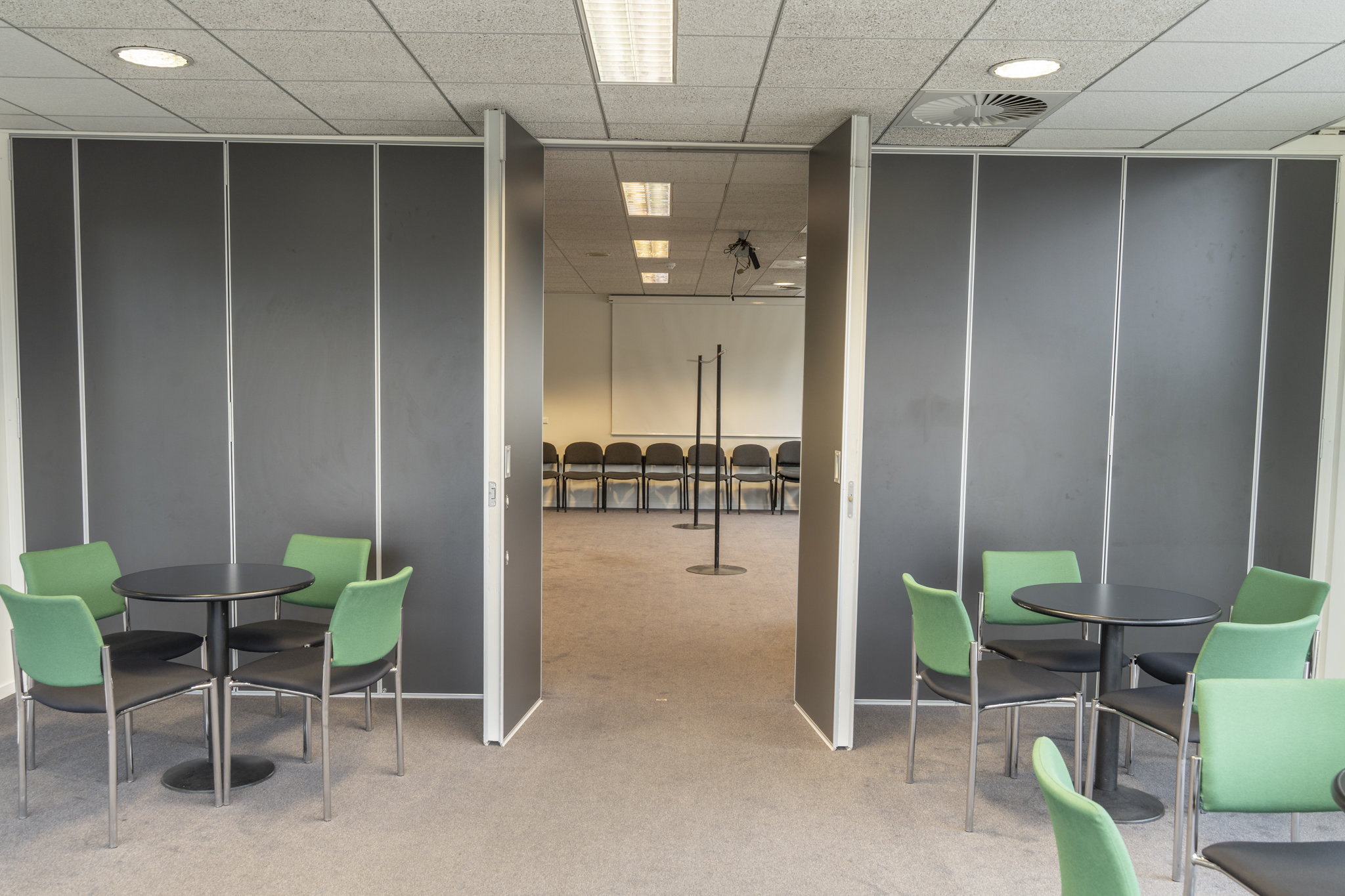 Vanemuines koncertzālē ir vairākas semināru telpas