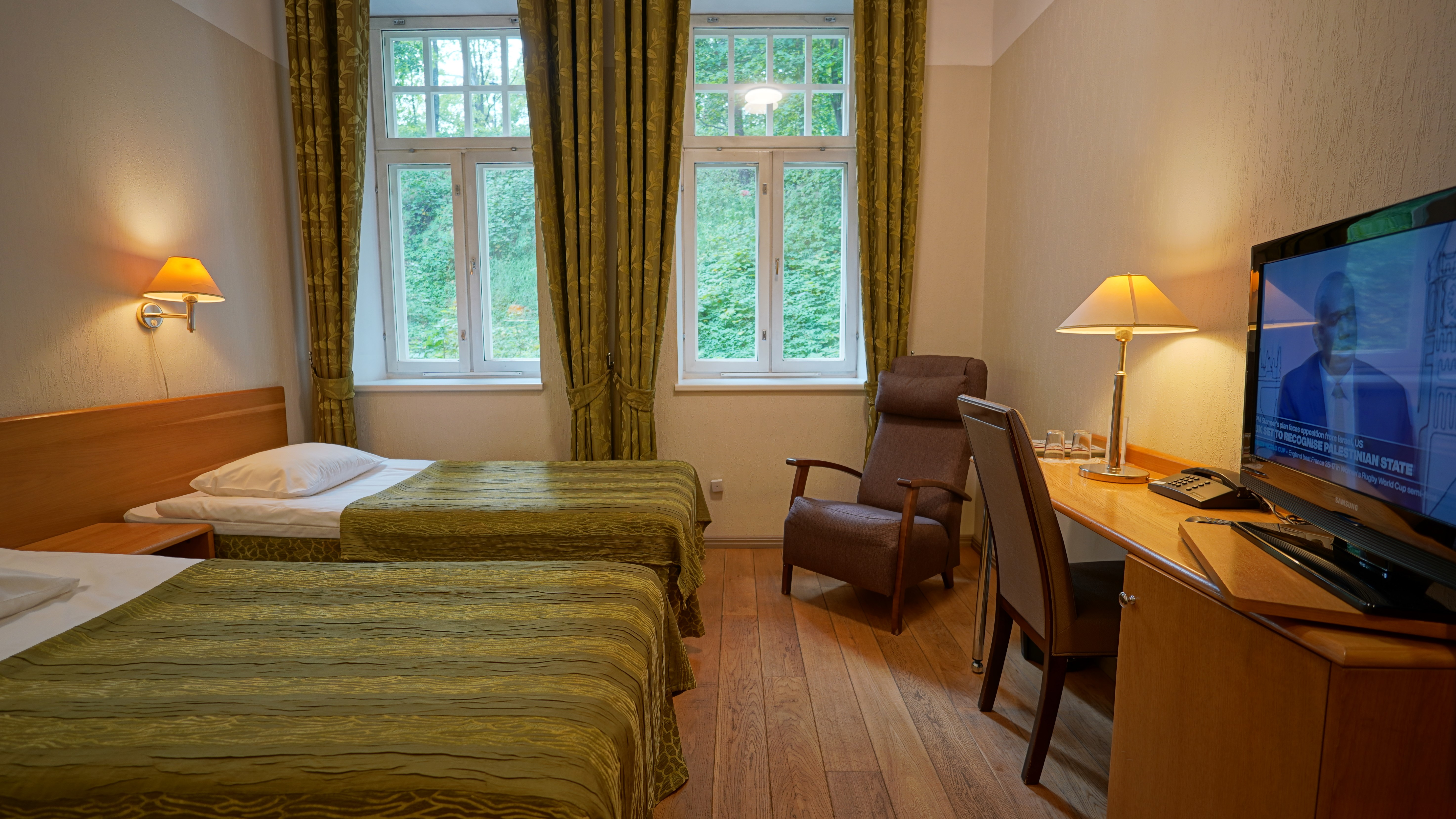 Barclay hotellituba vaatega Toomemäele