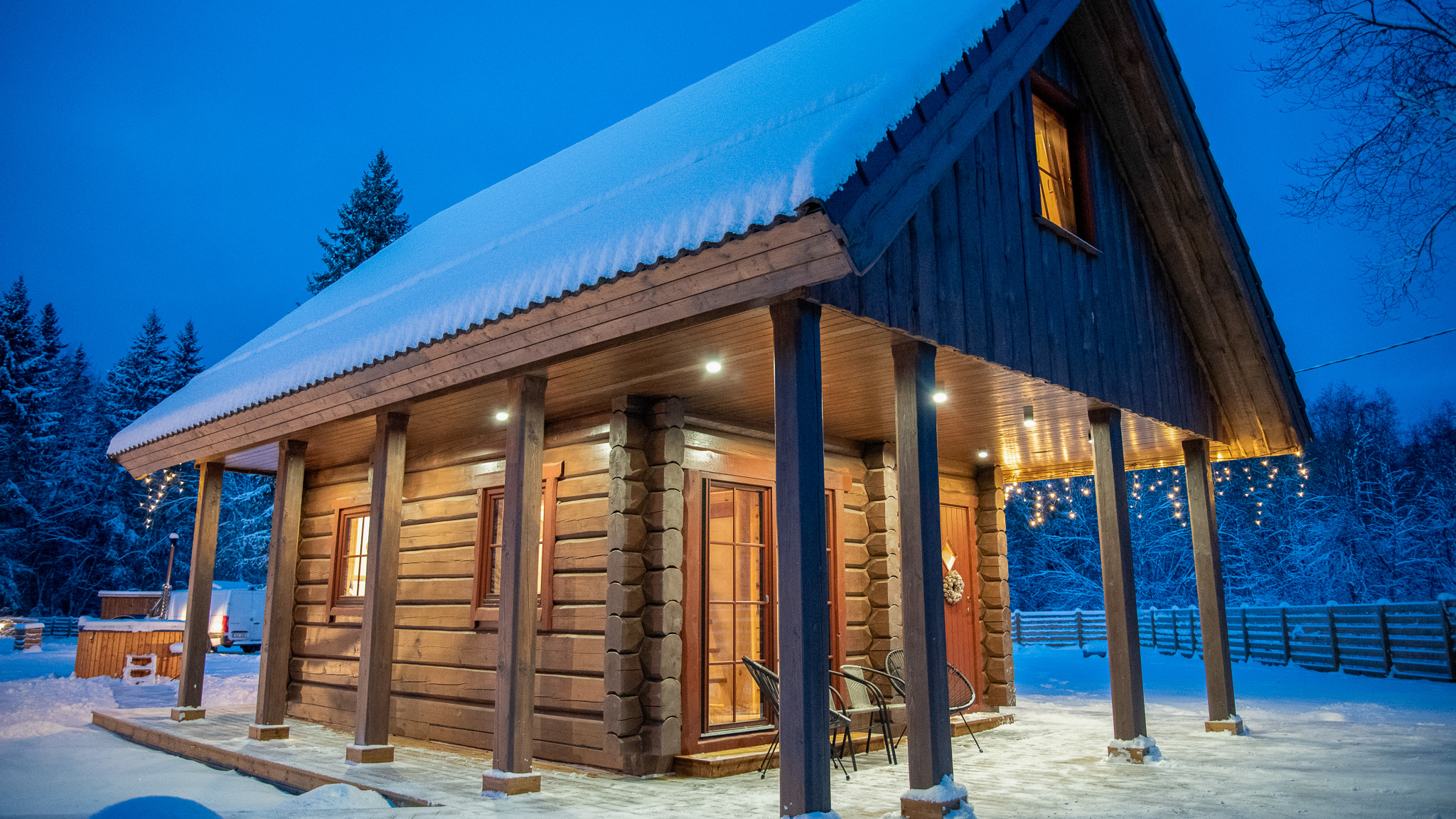 Saunamaja terrass talvel