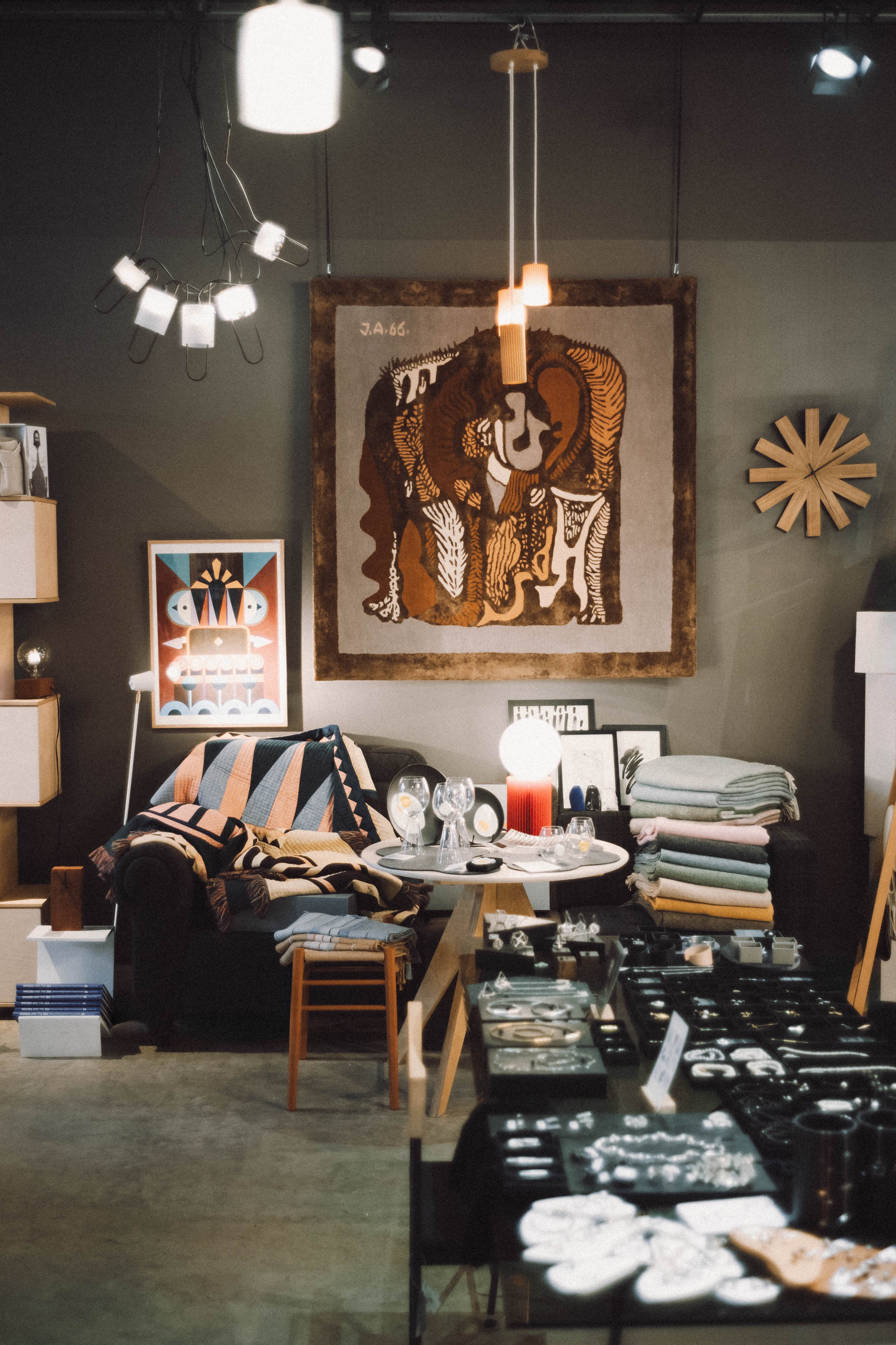 Eesti Disiaini Maja poe interjöör