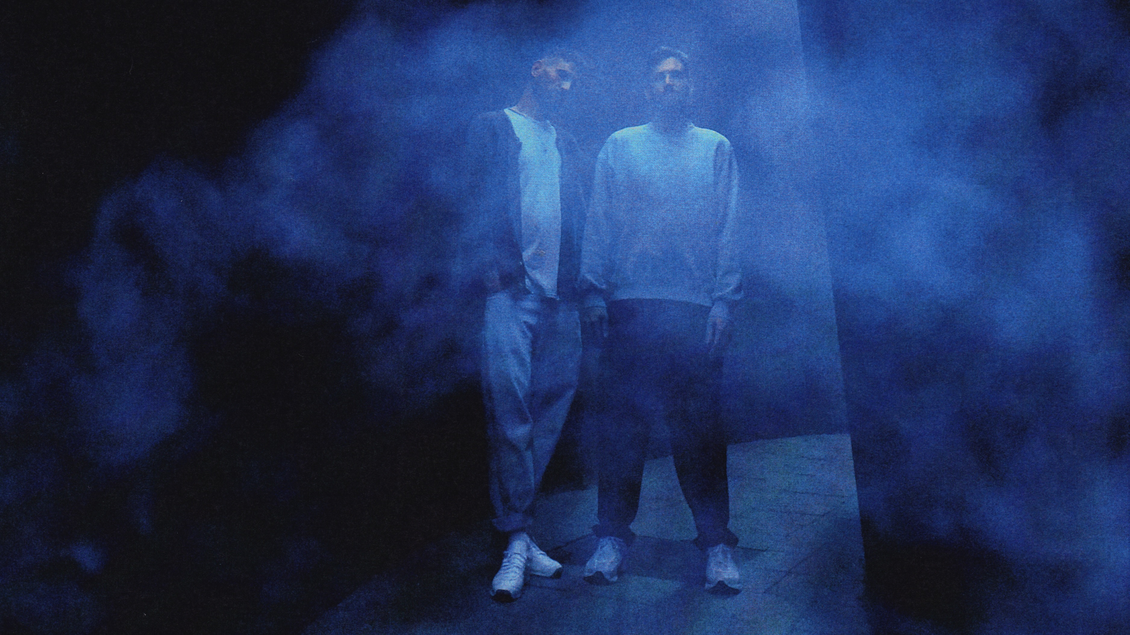 Klangkarusselli liikmed sinisel taustal