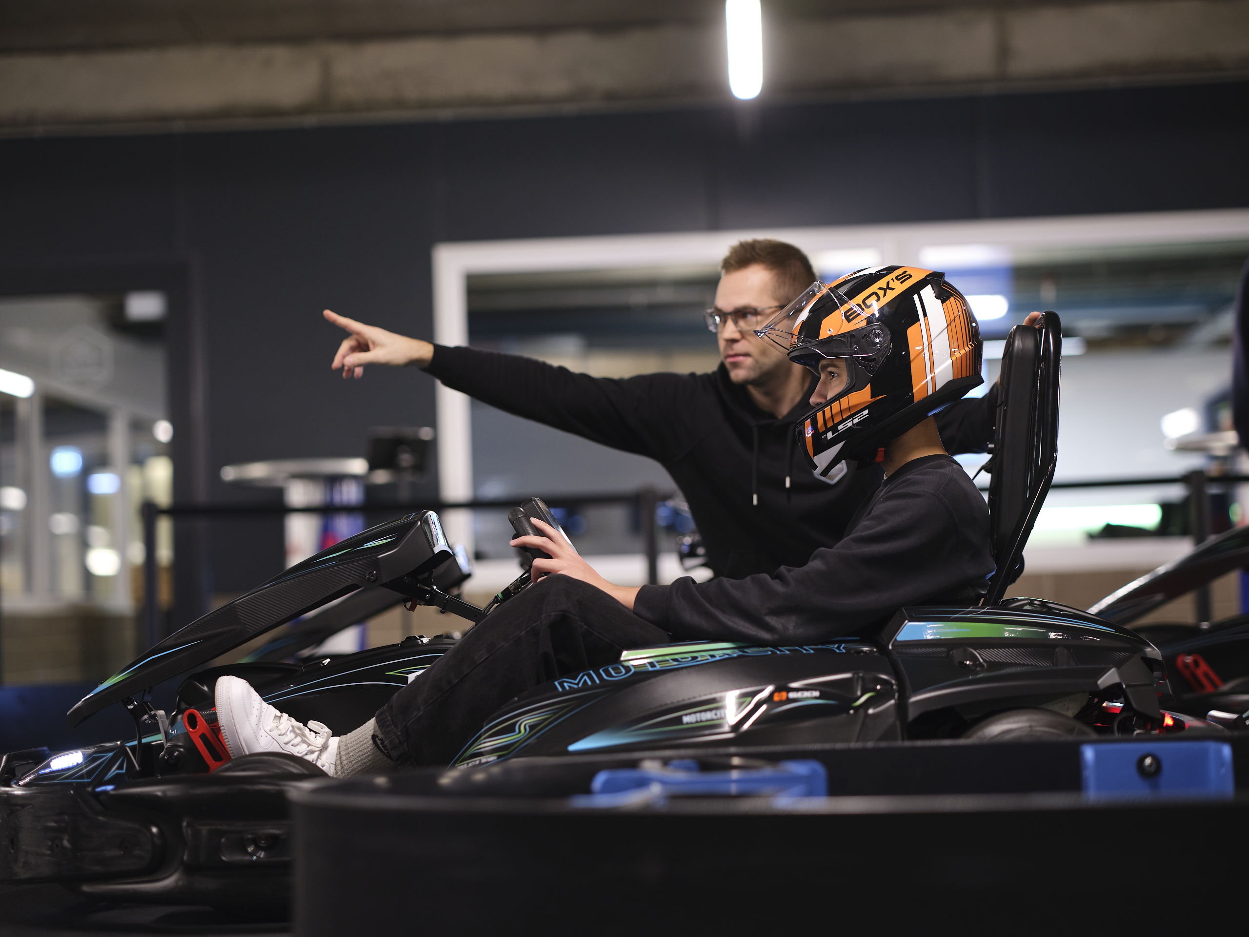 Drošības apmācība braukšanai ar kartingu