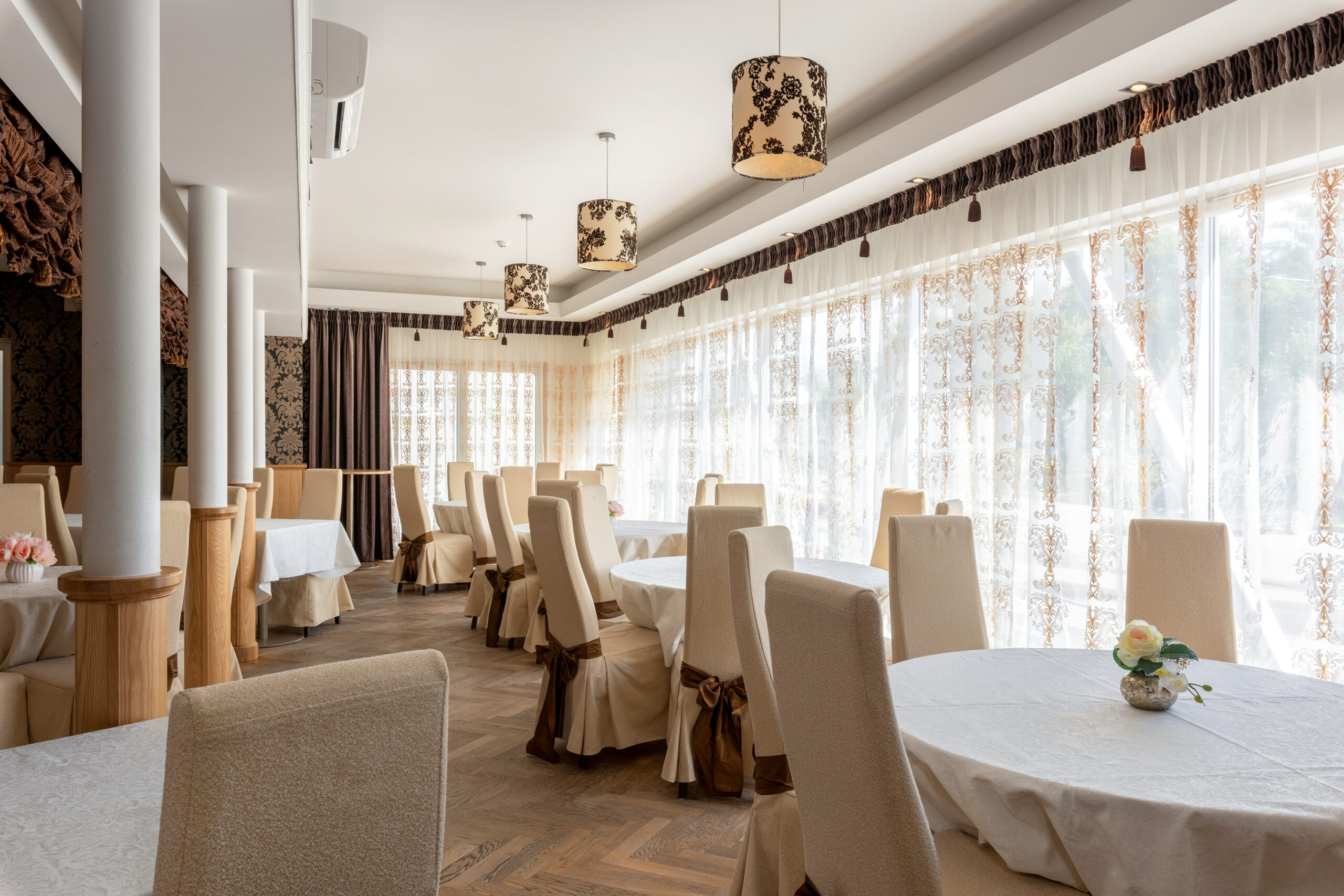 Raadimõisa hotelli restoran