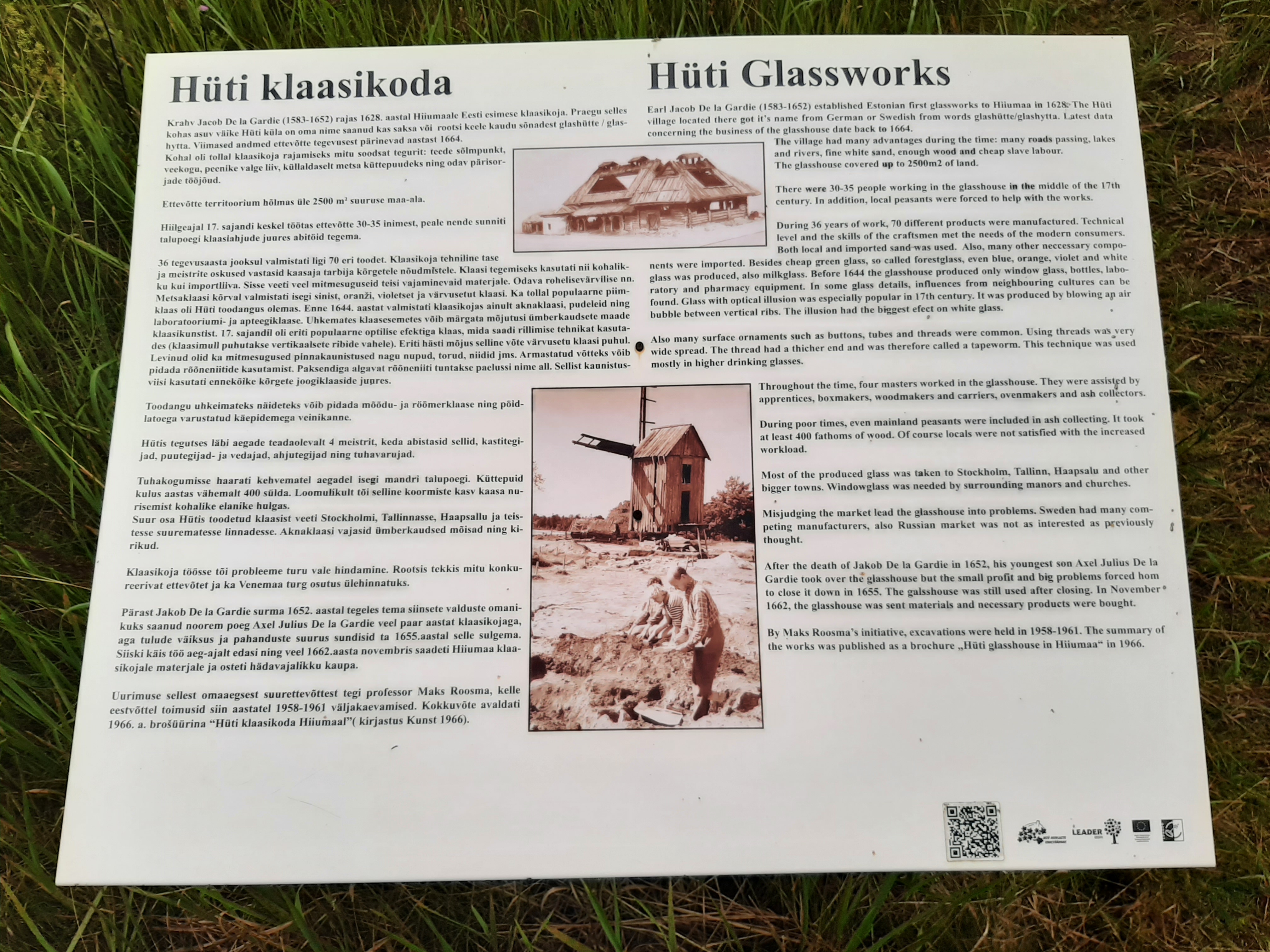 Hüti klaasikoja mälestusmärgi infotahvel