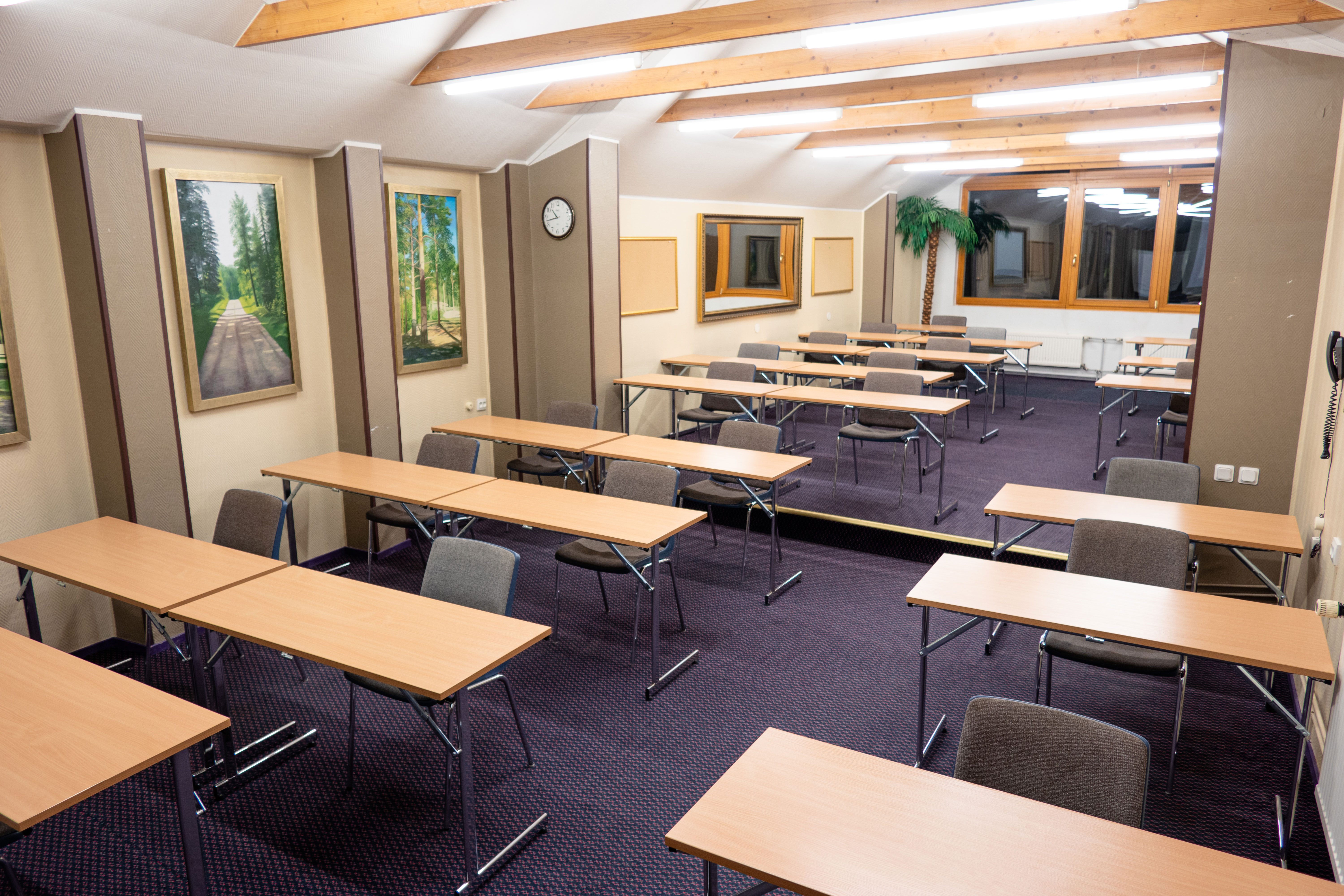 Semināru telpa klases stilā