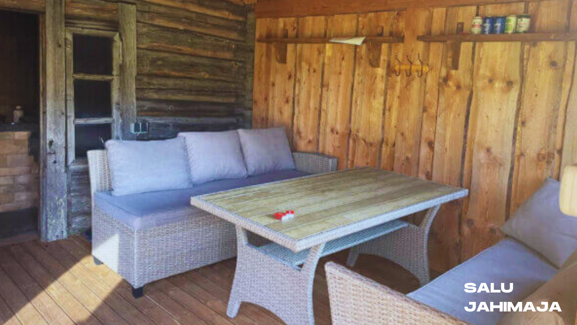 The front room of Salu Hunting House's smoke sauna