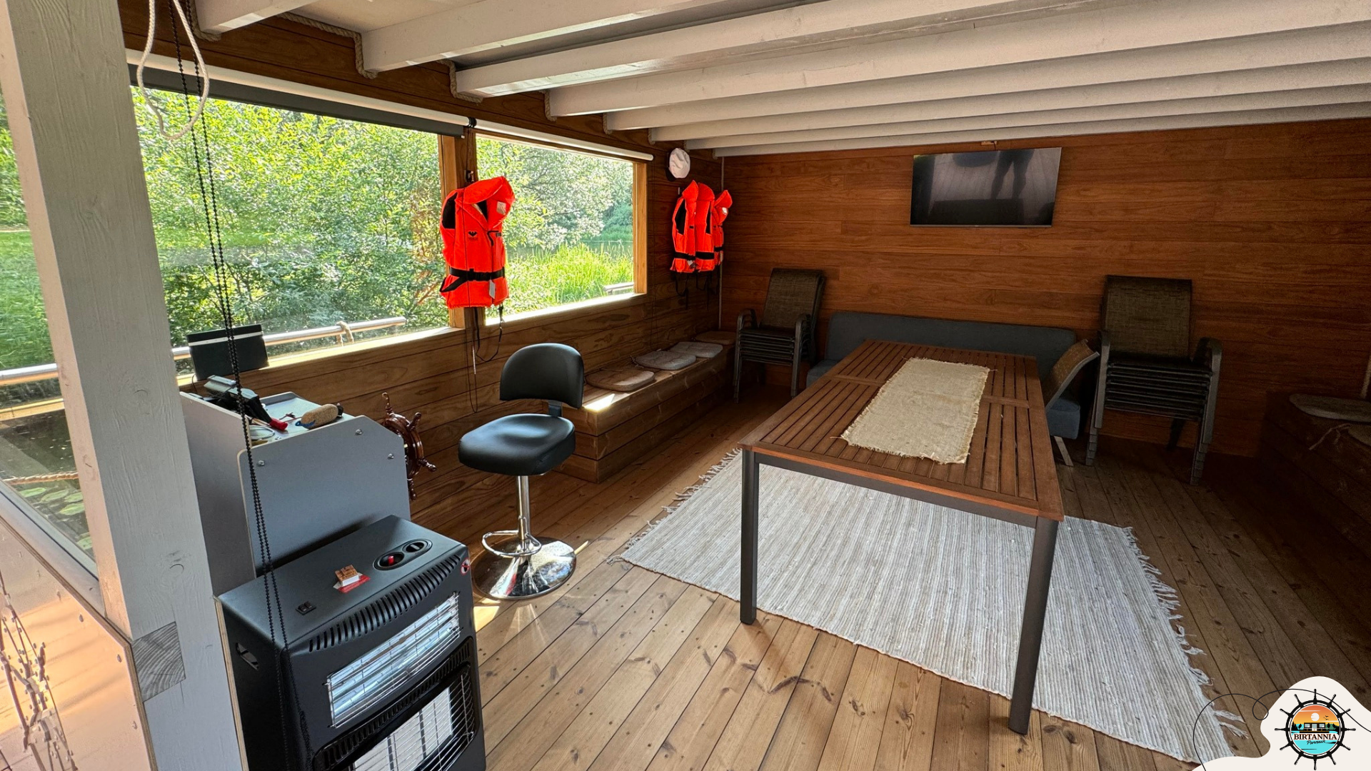 Pirts "Birtannia" iekšpusē