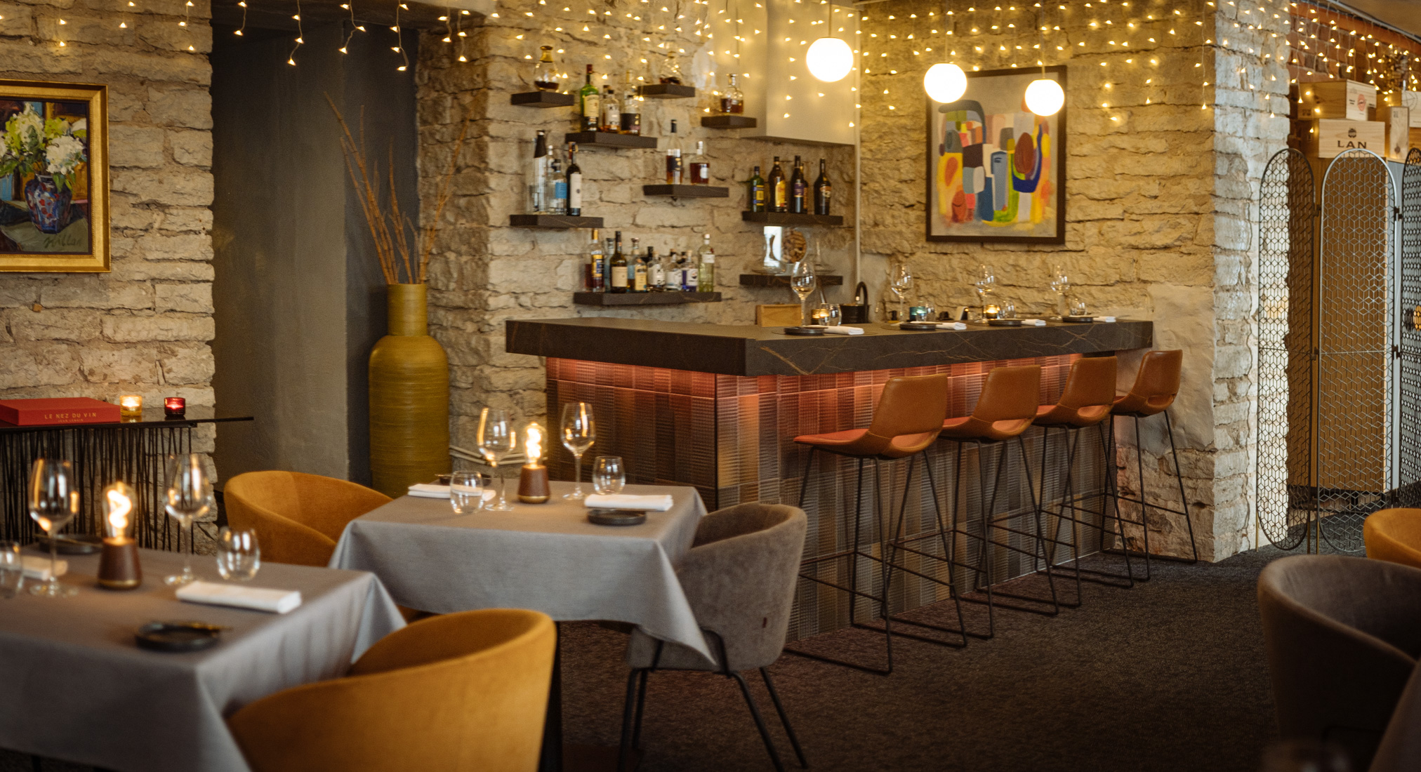 Avatud baar restoranis