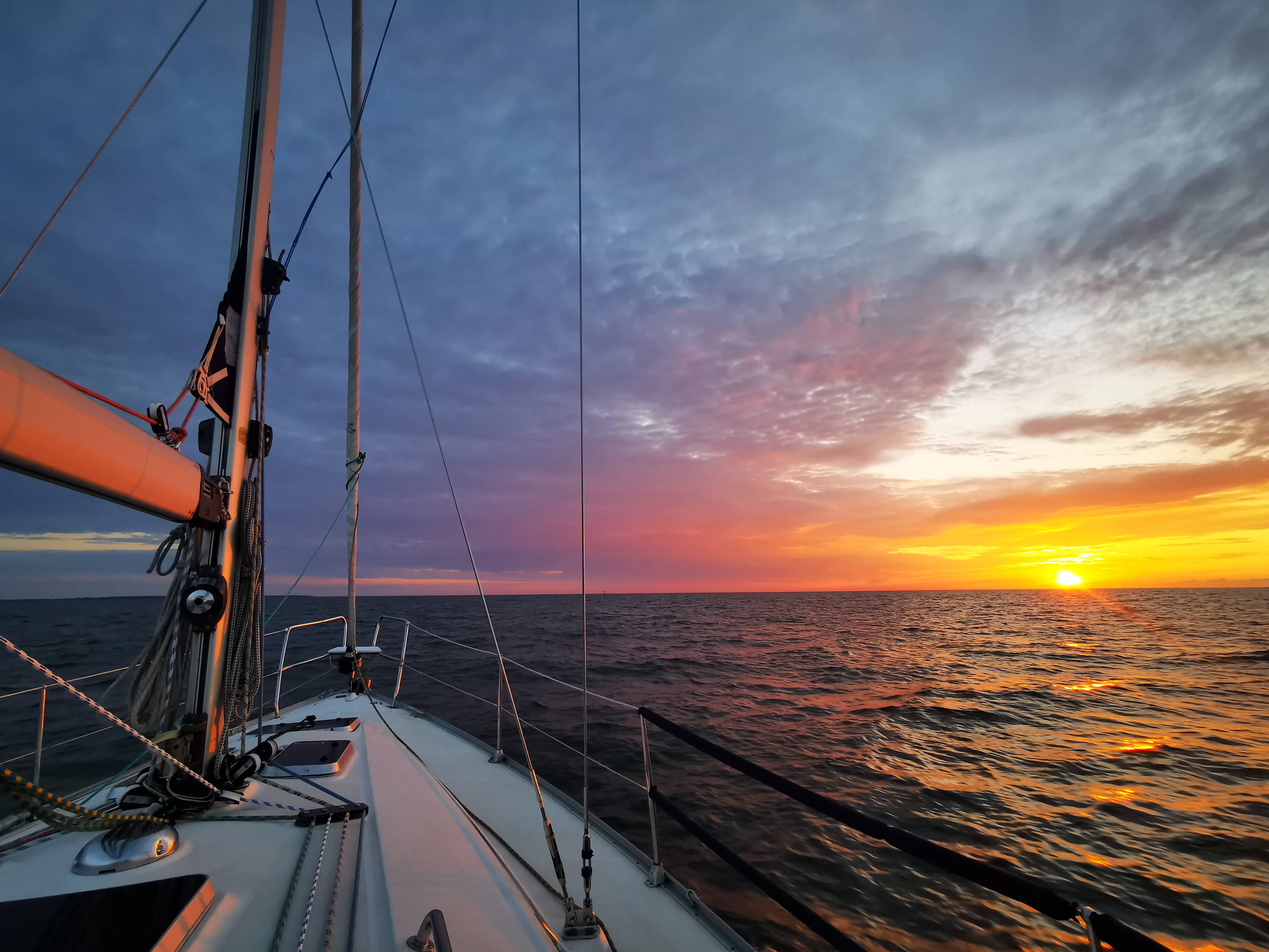 Seikle Vabaks purjetamine Kihnu saarele