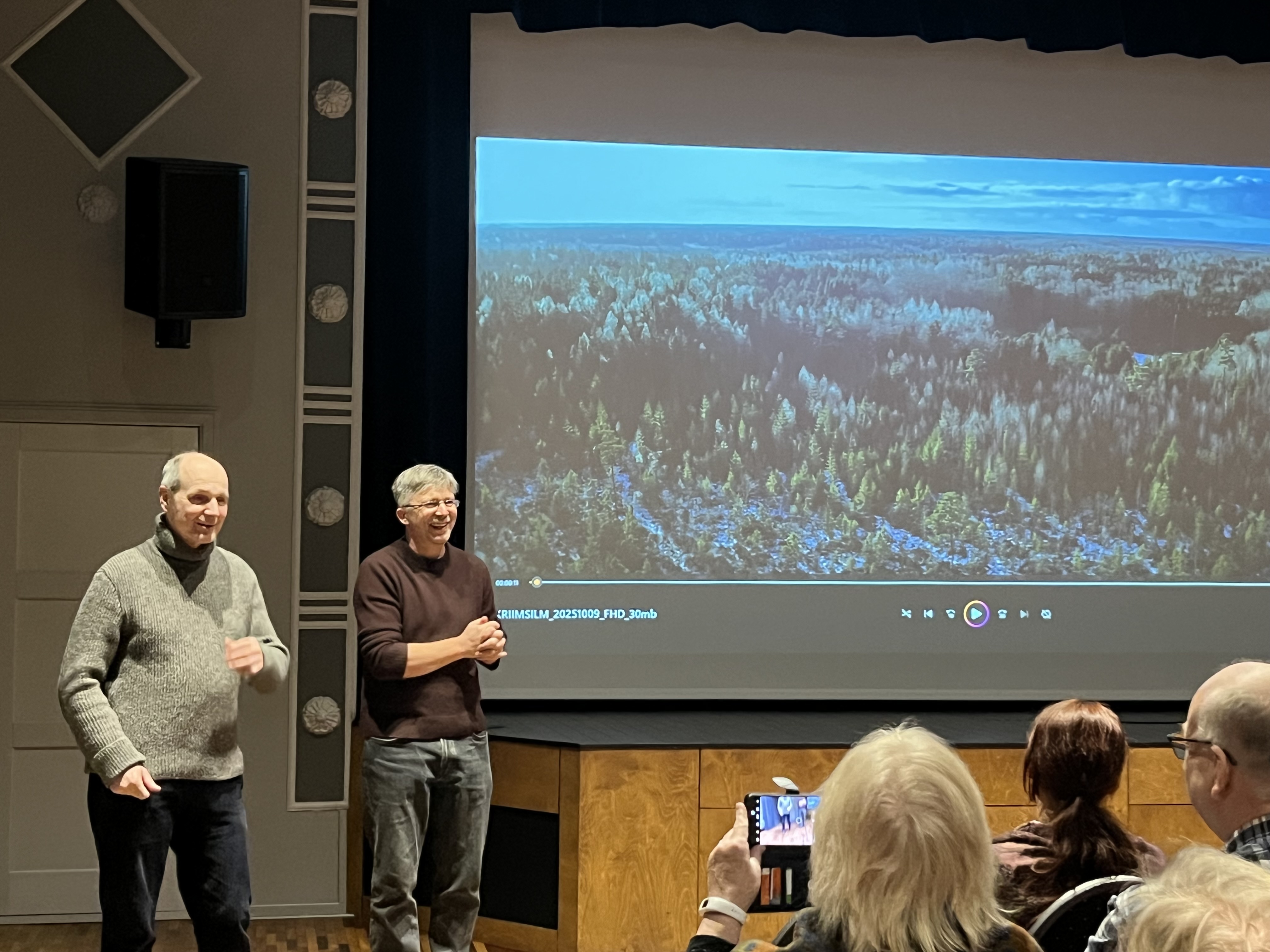Riho Västrik ja Raimo Jõerand vaatajatega vestlemas
