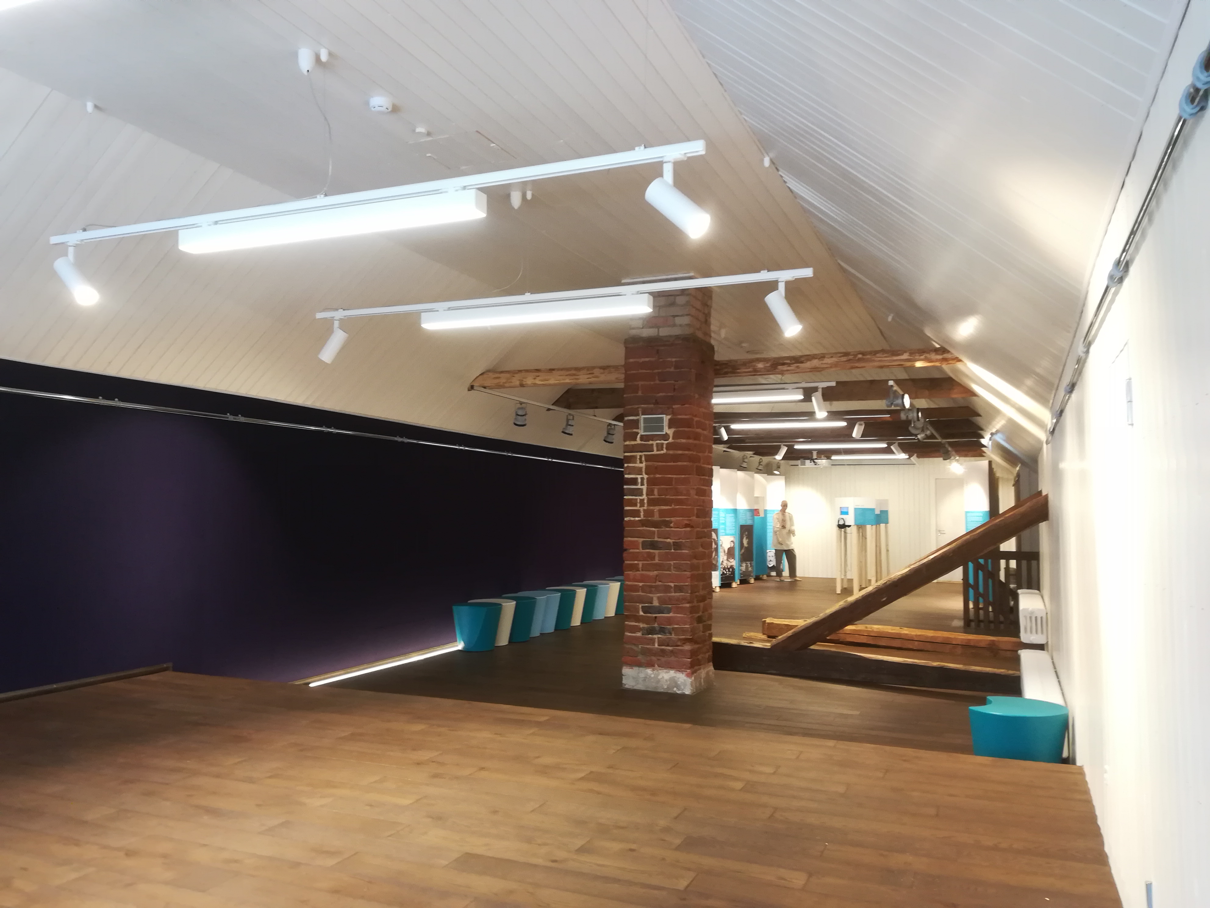 Palamuse muuseumi koolimaja näitusesaal