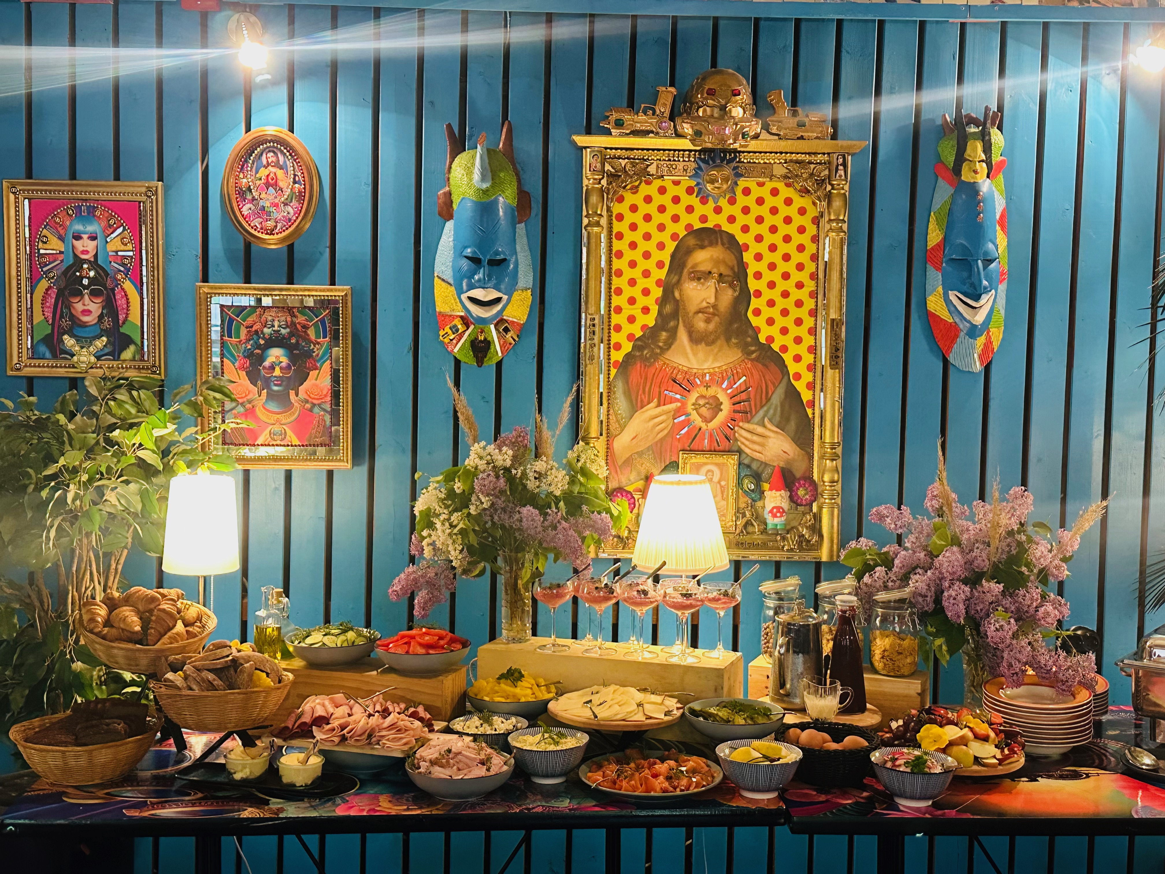 Hommikusöök Utoopia nr 9 kohvikus