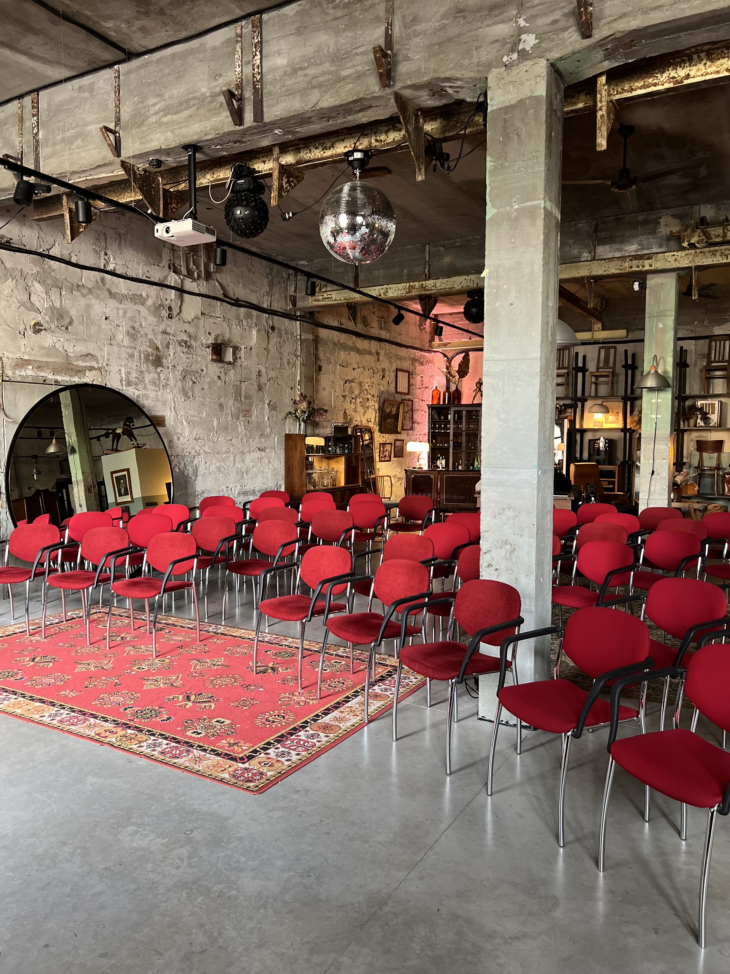 Koolitusruum teatristiilis