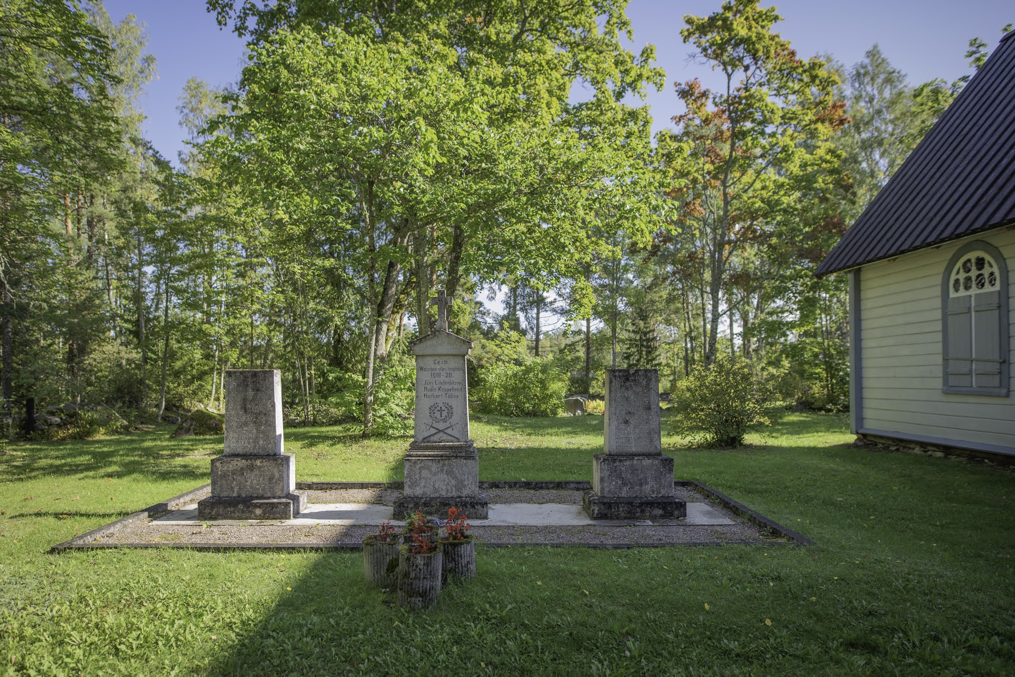Nõva kiriku Vabadussõja mälestusmärk