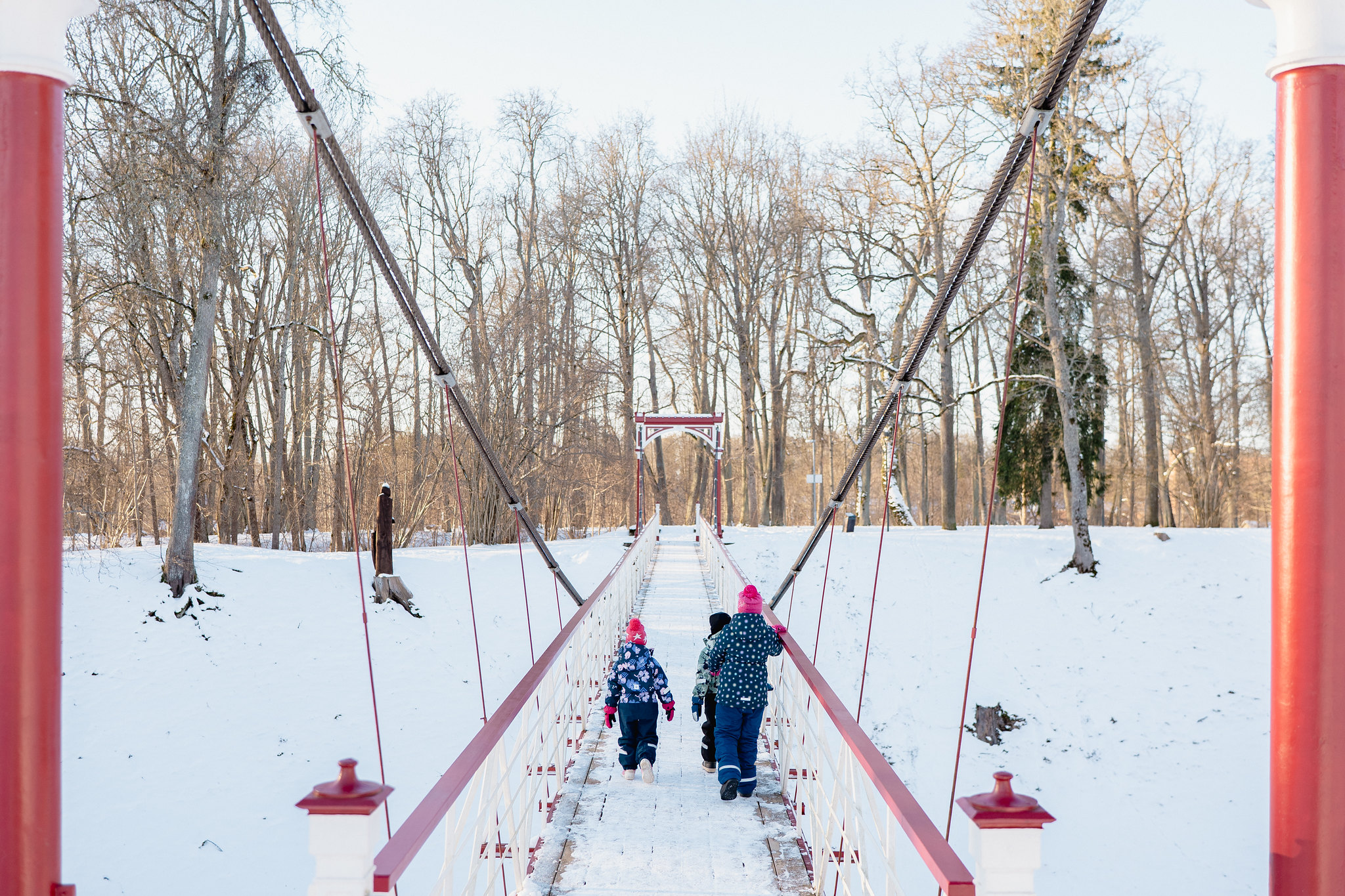 Talvised seiklejad Viljandi rippsillal