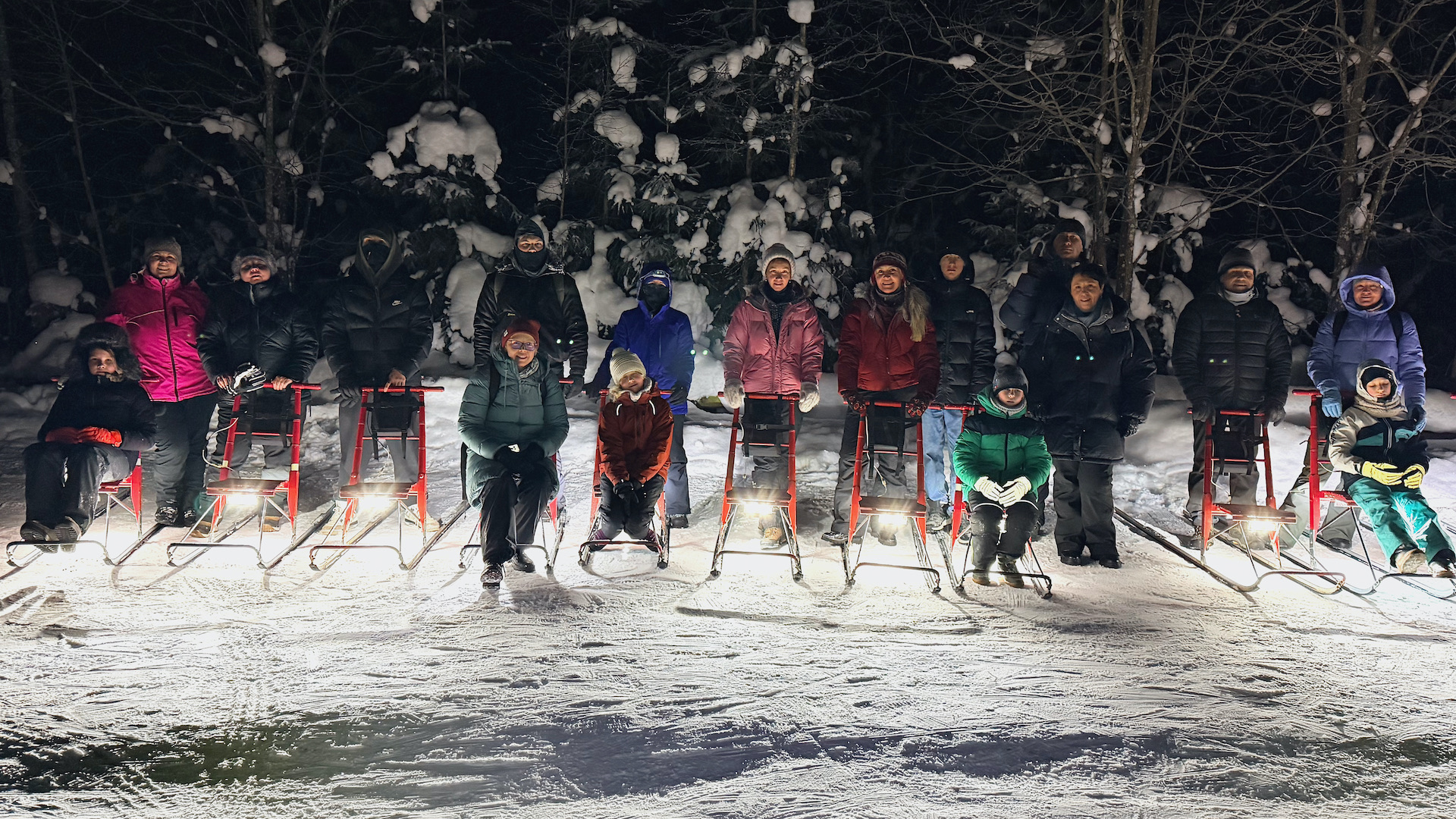 Fahrt auf beleuchteten Tretschlitten mit Matkajuht.ee in Aegviidu, Kõrvemaa