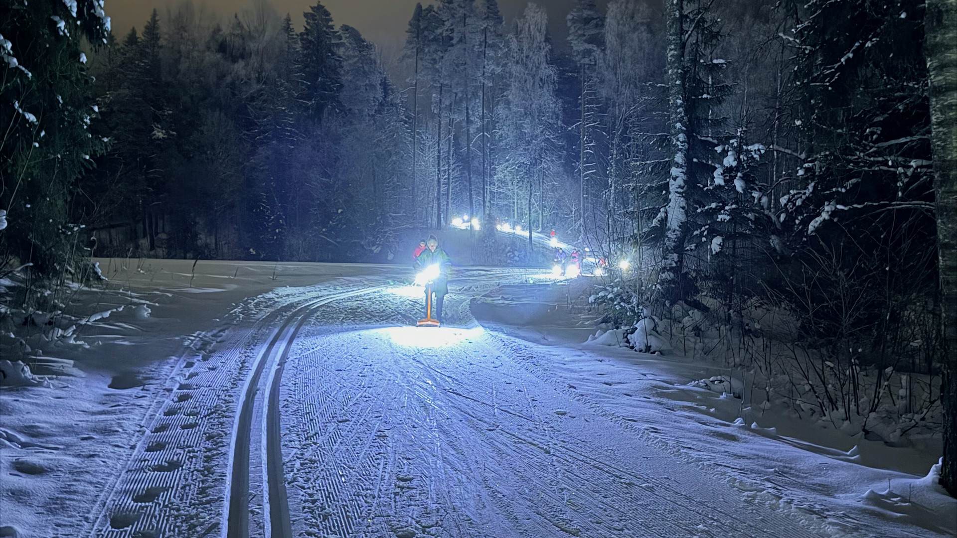 Schlittenfahrt auf beleuchteten Tretschlitten mit Matkajuht.ee