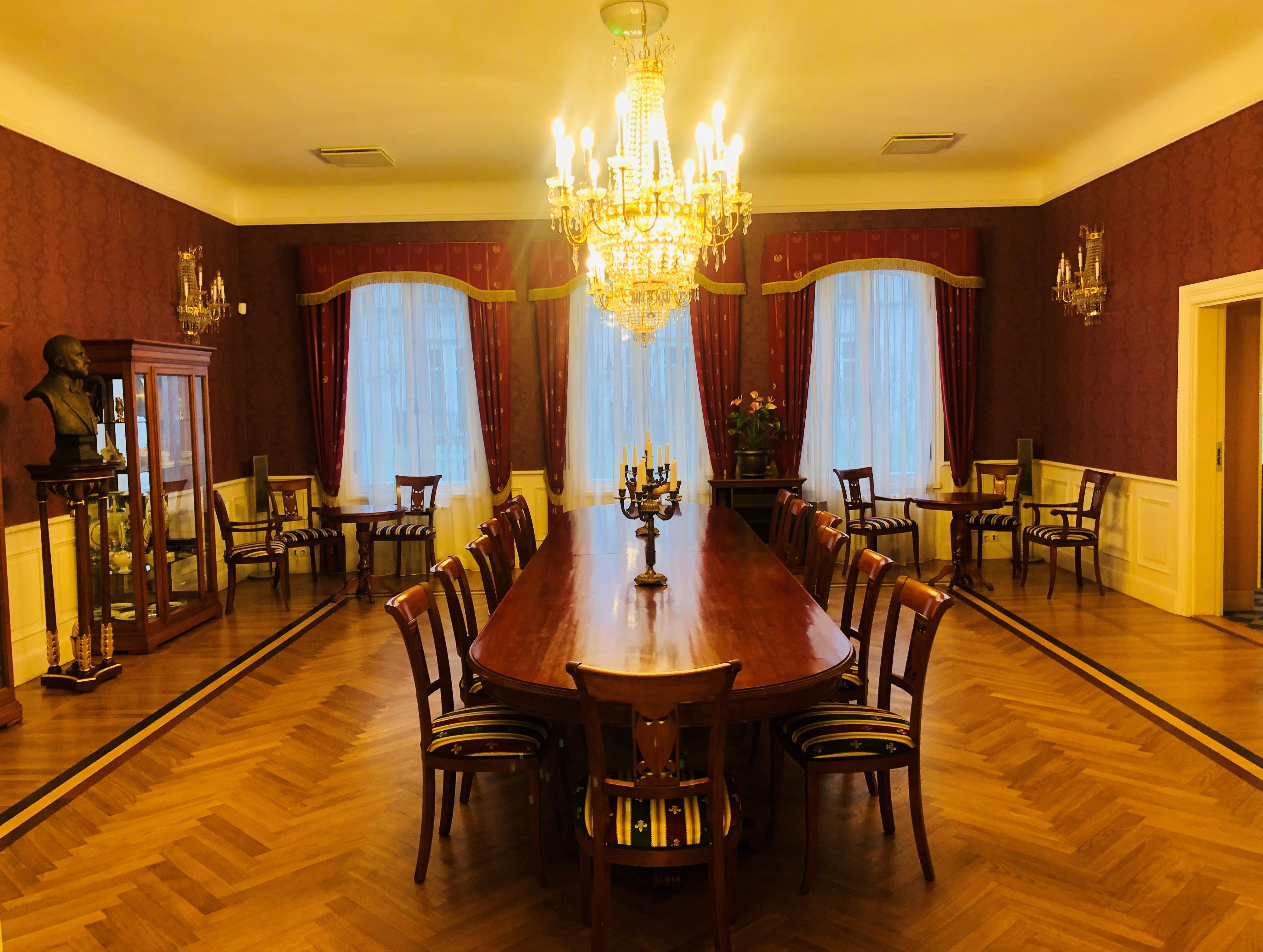 Jaan Poska House dining room