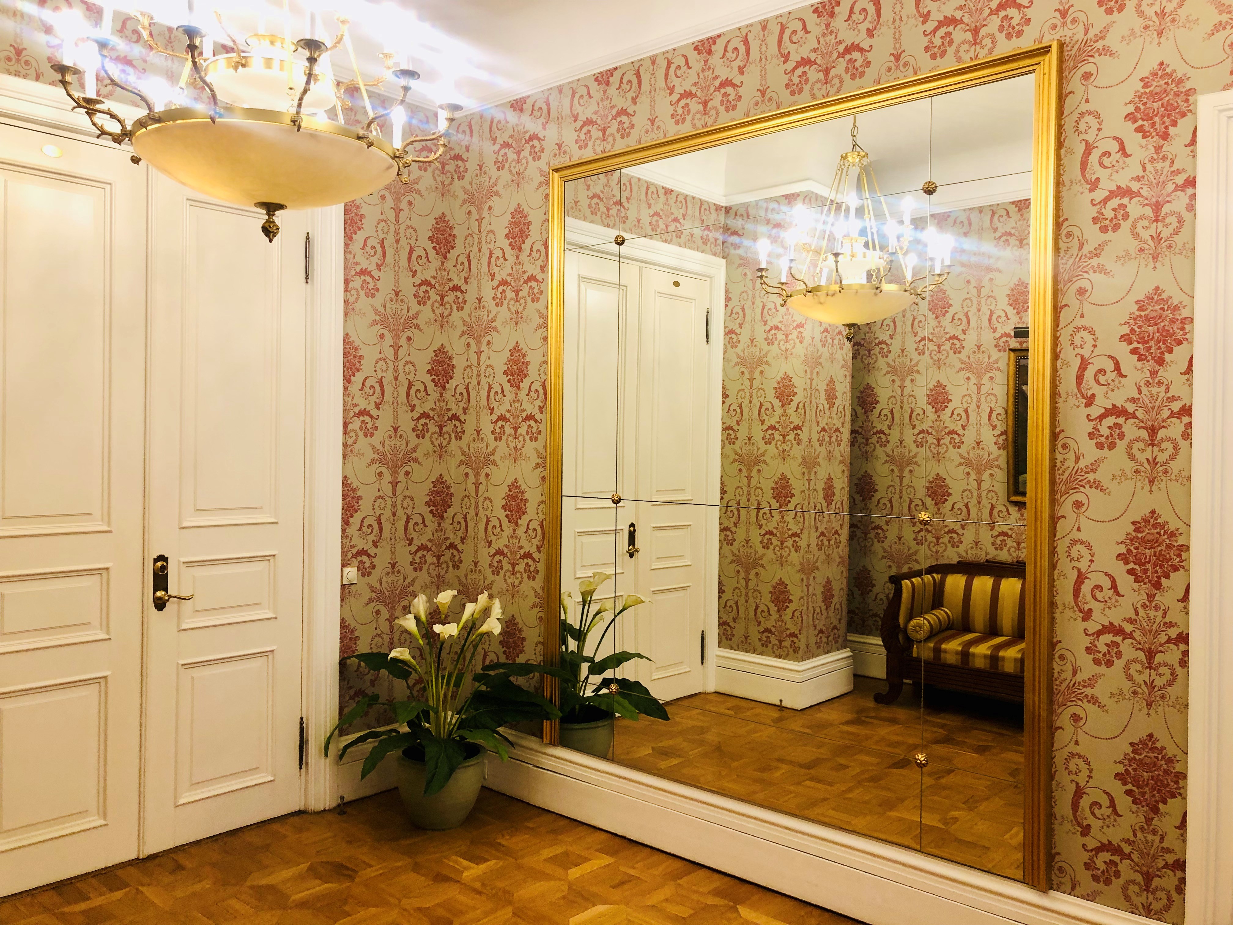 Jaan Poska House foyer