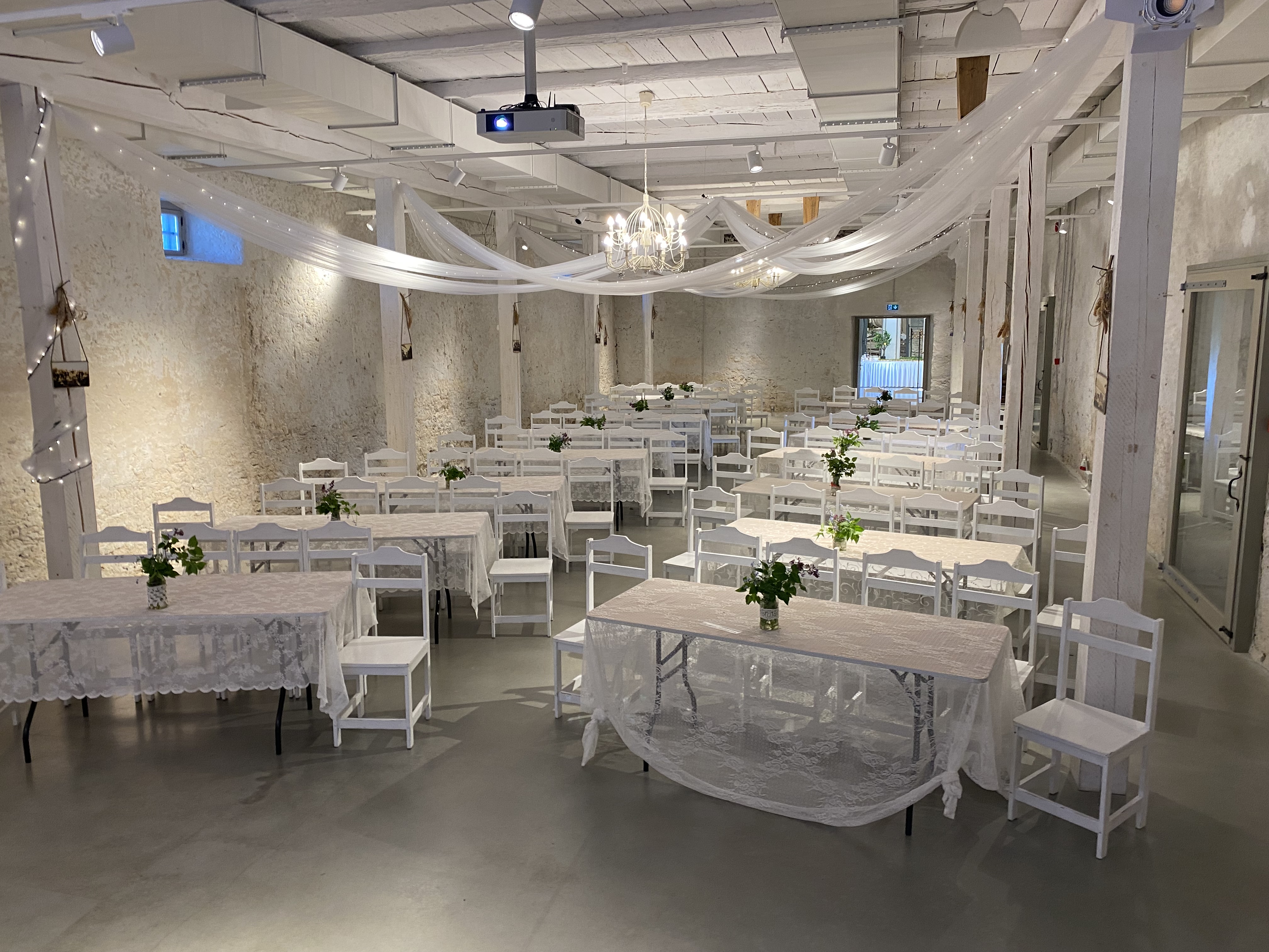 Anija mõisa ait-sündmuskeskuse suur saal