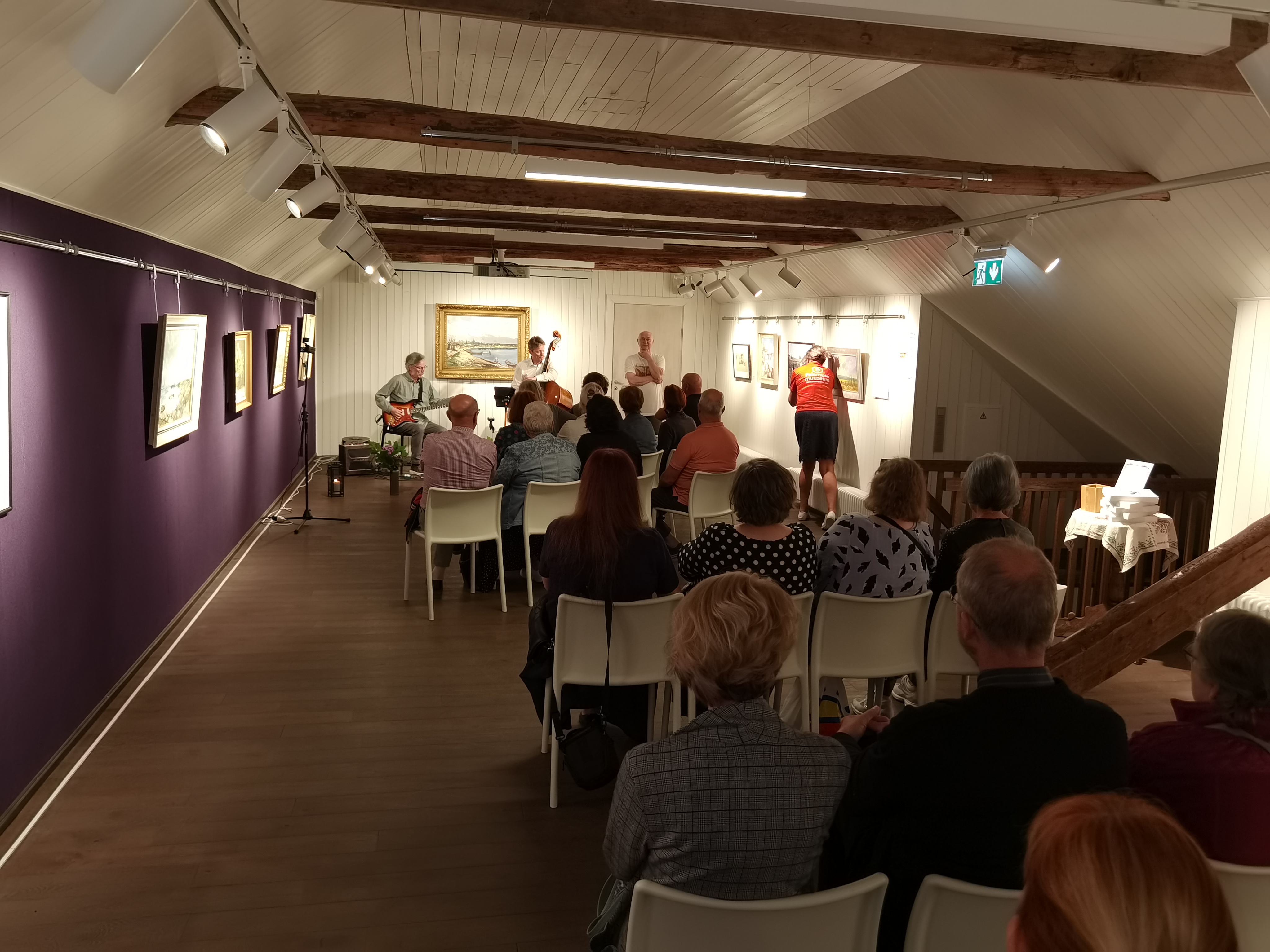 Koolimaja näitusesaal Palamuse muuseumis