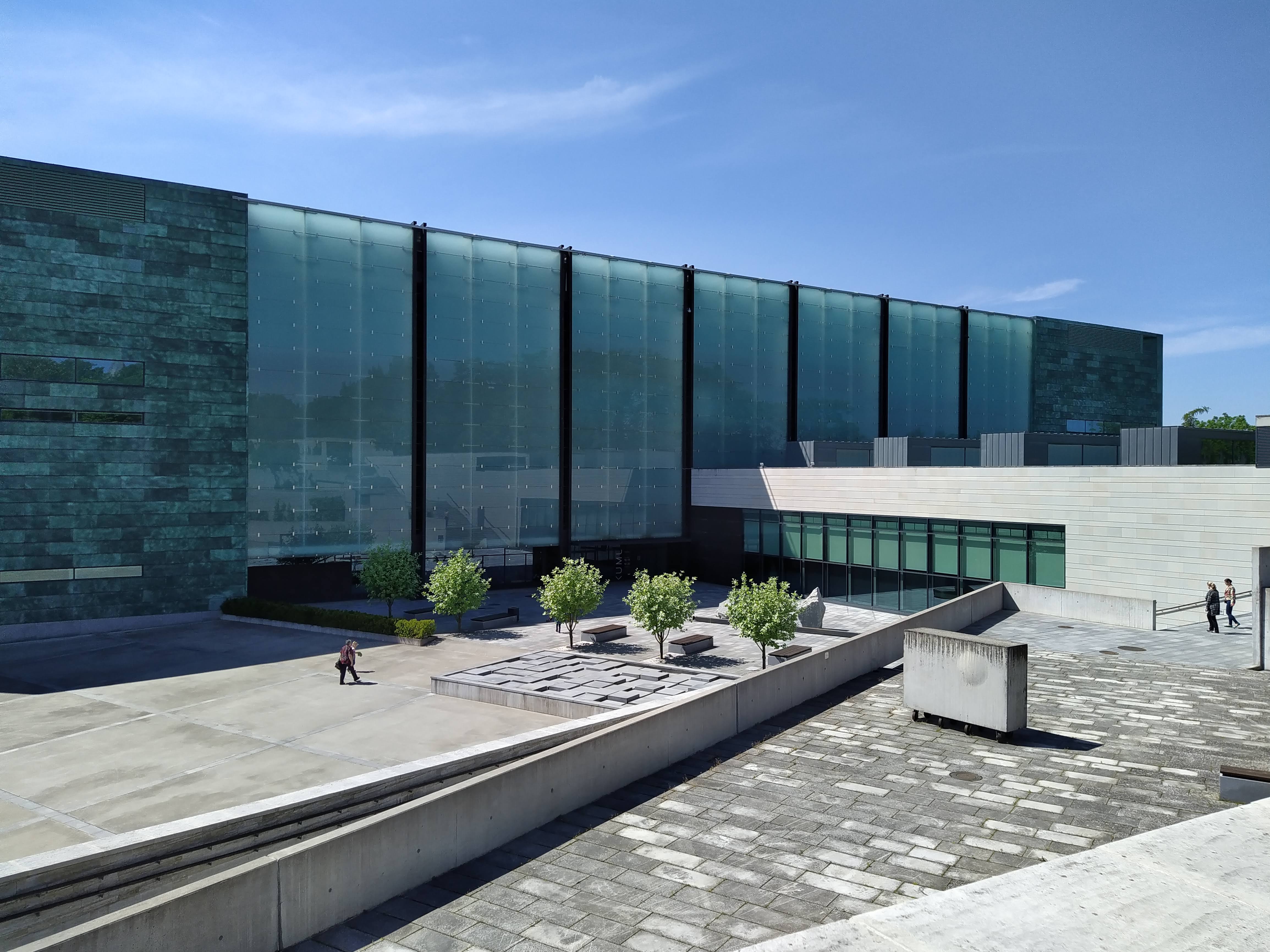 Kumu kunstimuuseumi välisvaade Tallinnas