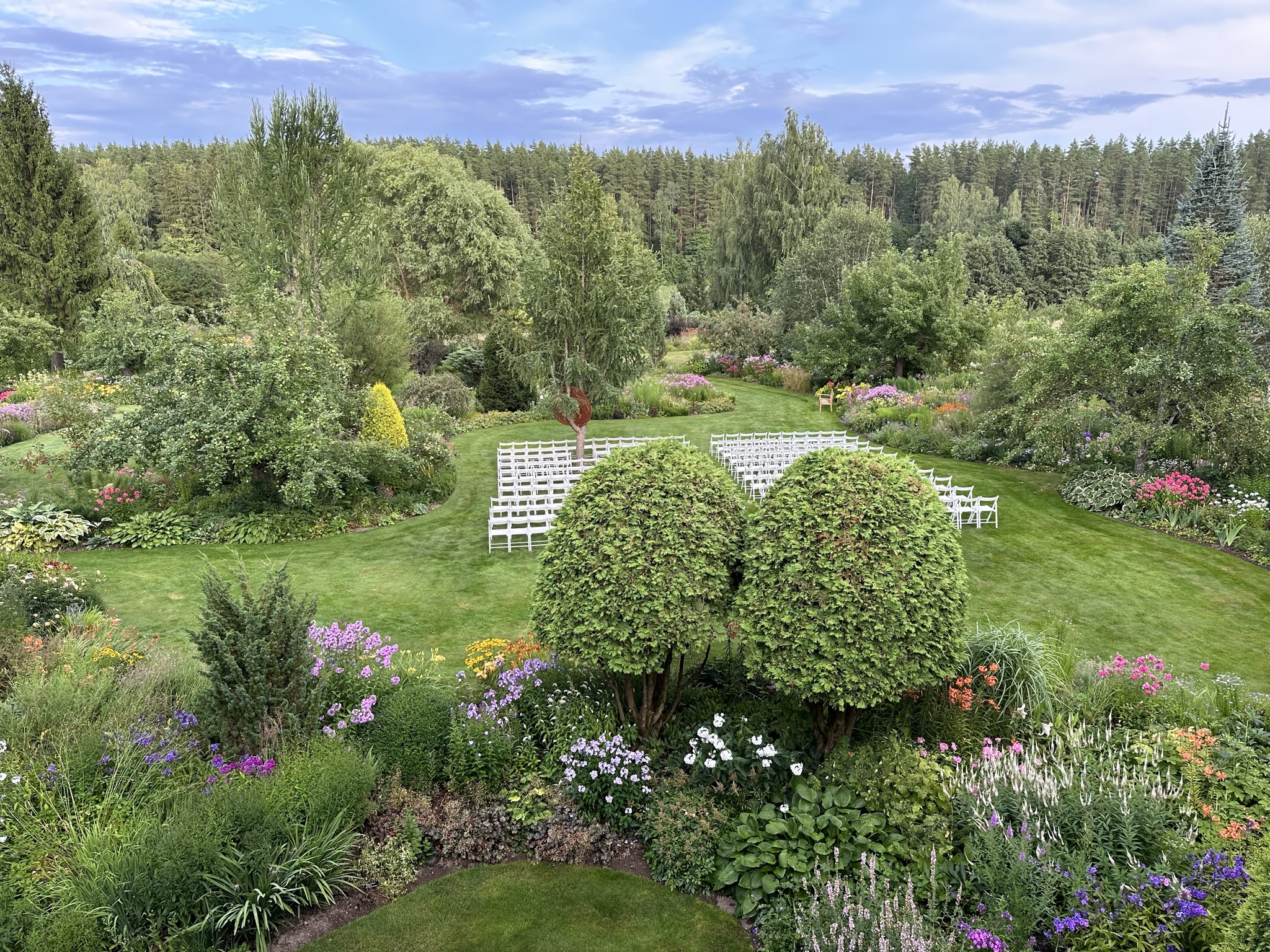 Suvekontsert Palusalu aias