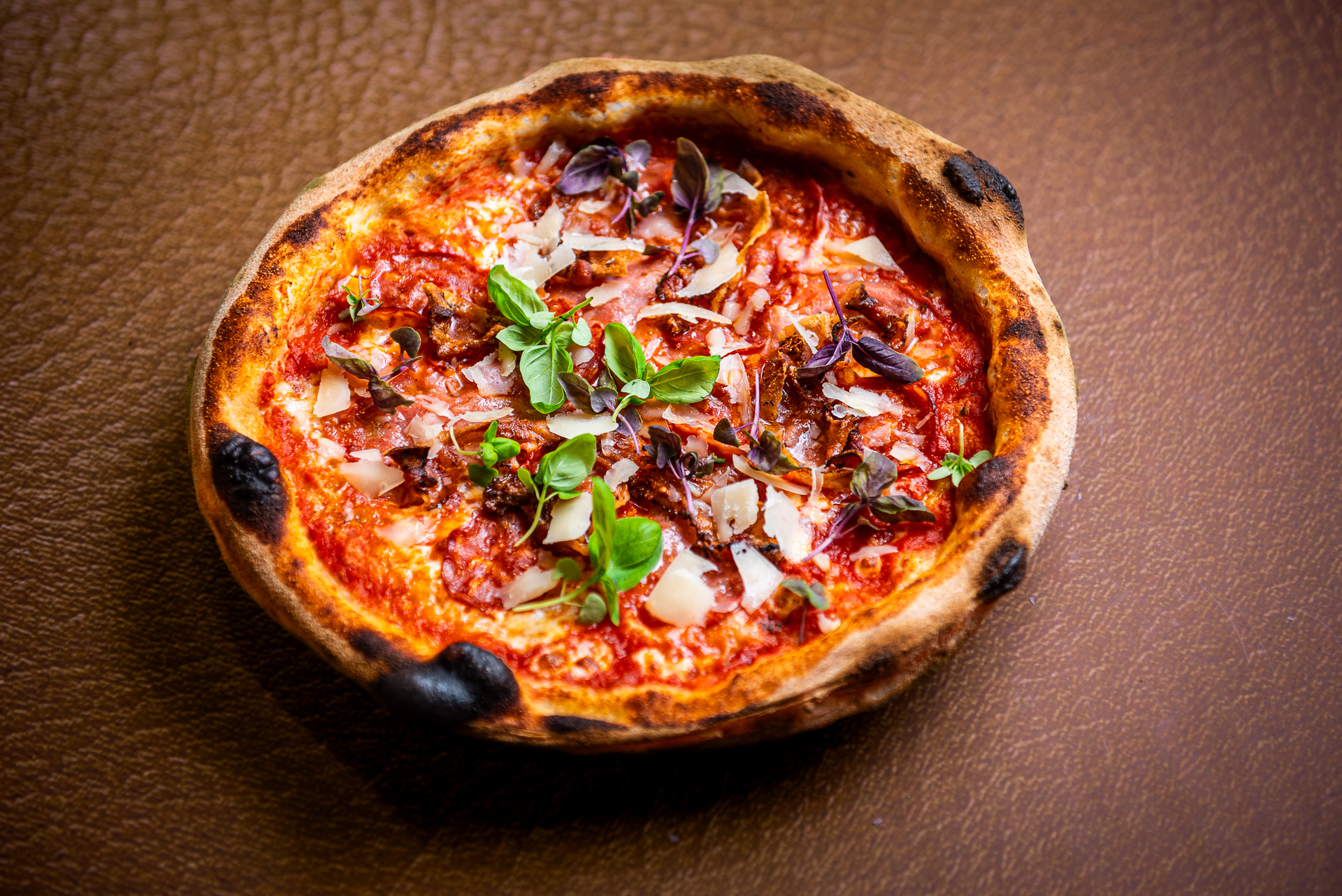 Väike Itaalia Trattoria pizza