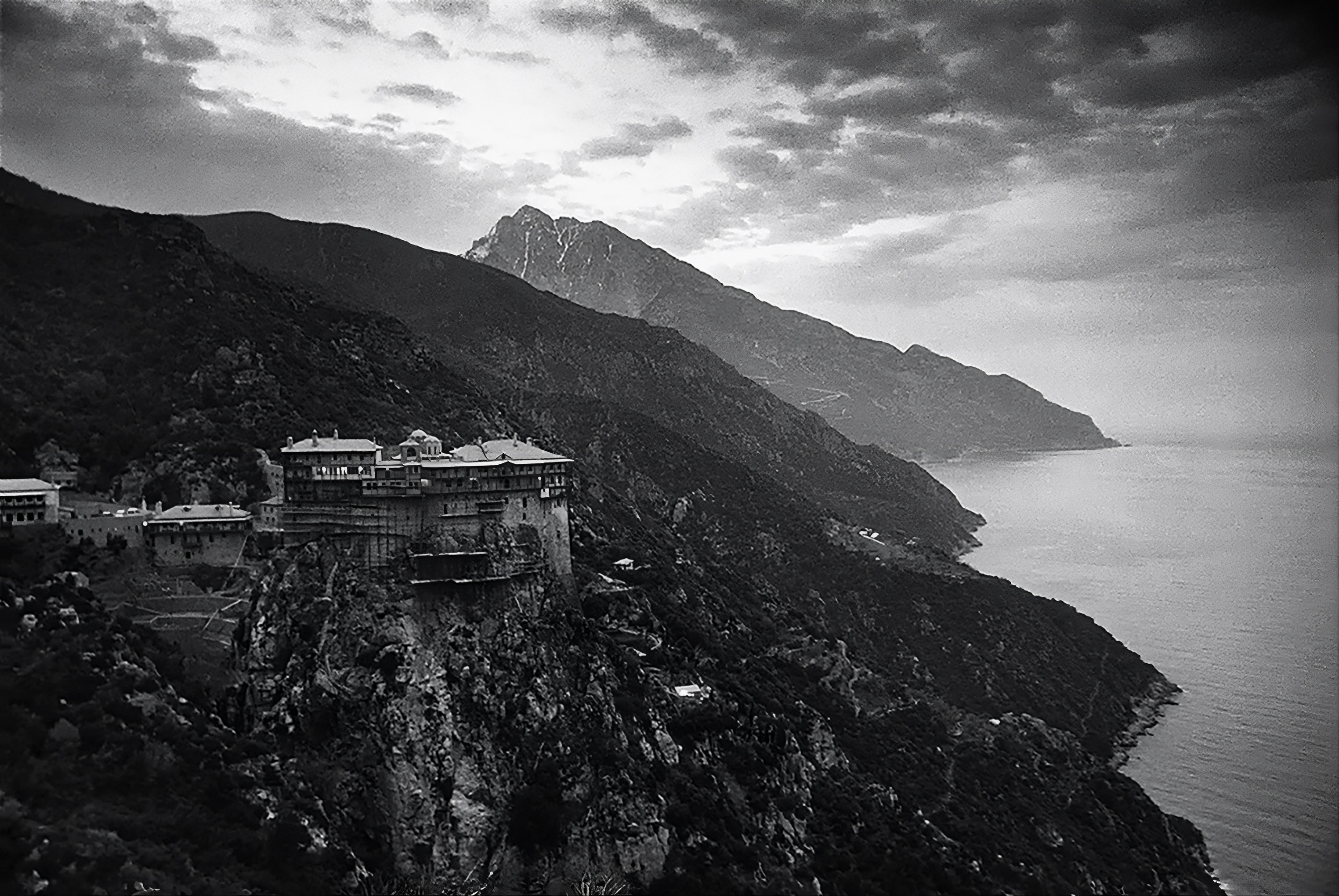 Ali Borovalı näitus "Varjatud maailm. Kloostrielu Athose mäel"