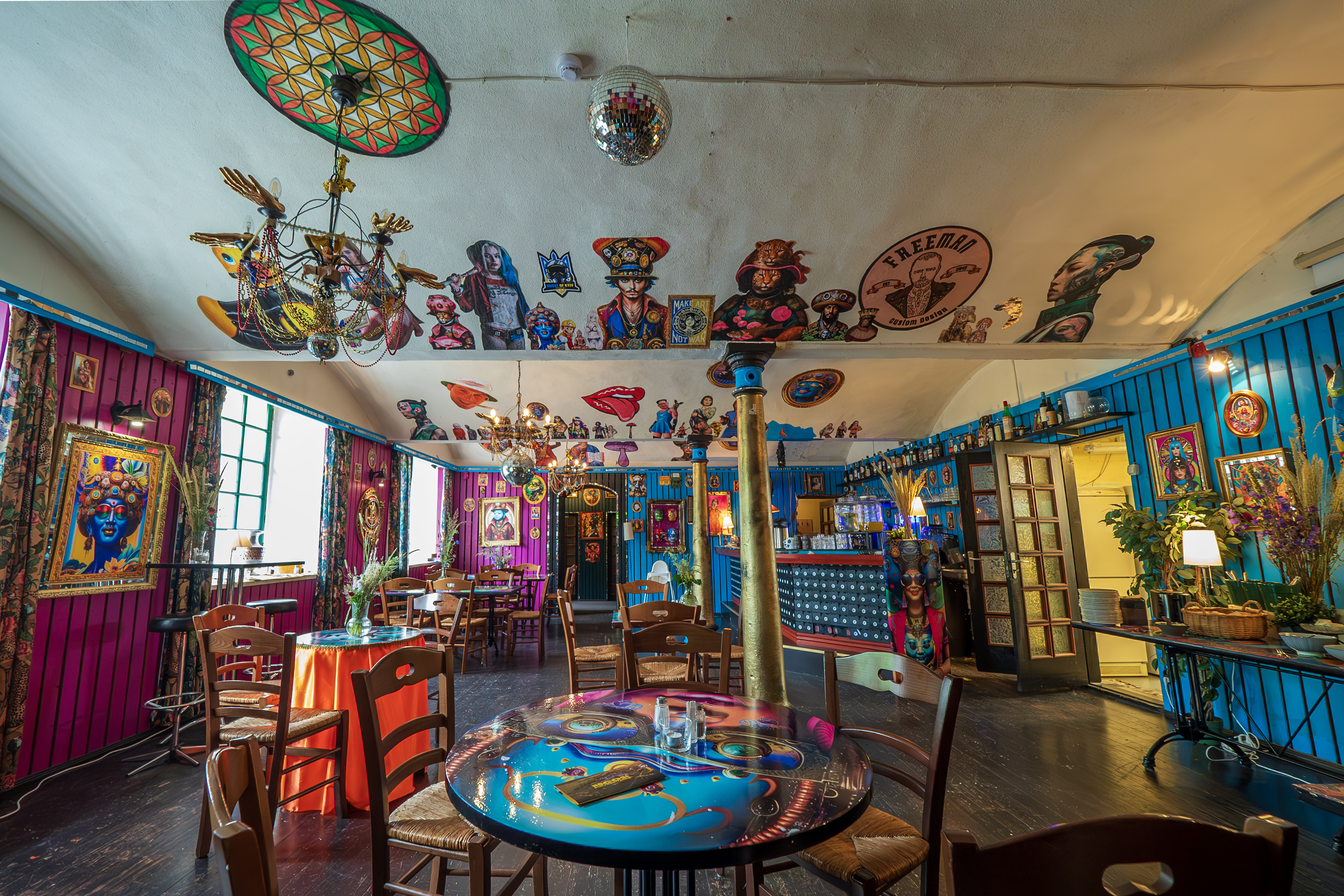 Utoopia restoranisaali interjöör