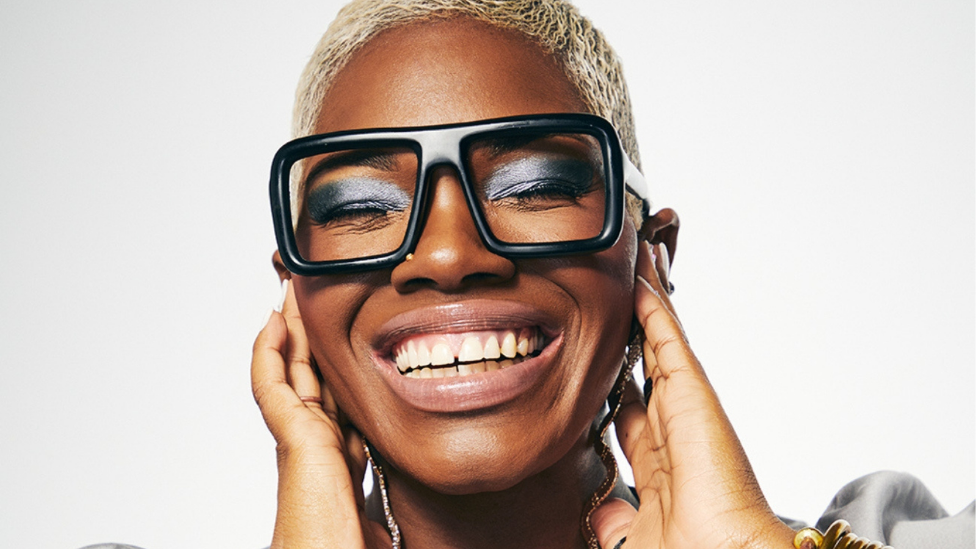 Kennedy Administration ei tee lihtsalt muusikat – nad viivad helid uue sound’i ajastusse, põimides jazzi erinevaid žanre, virtuoosseid soolosid ja väg