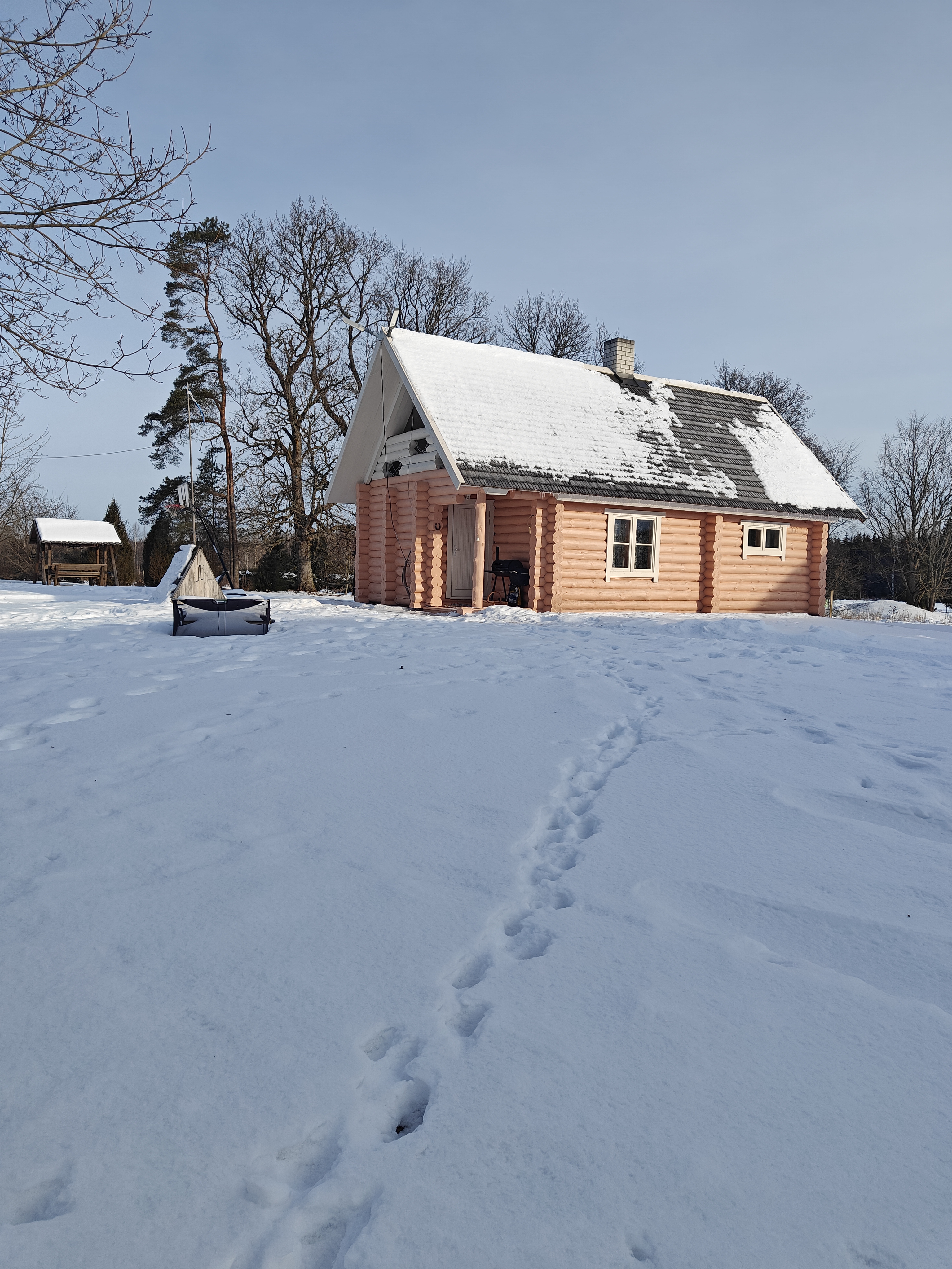 Vahtramäe saunamaja talvel