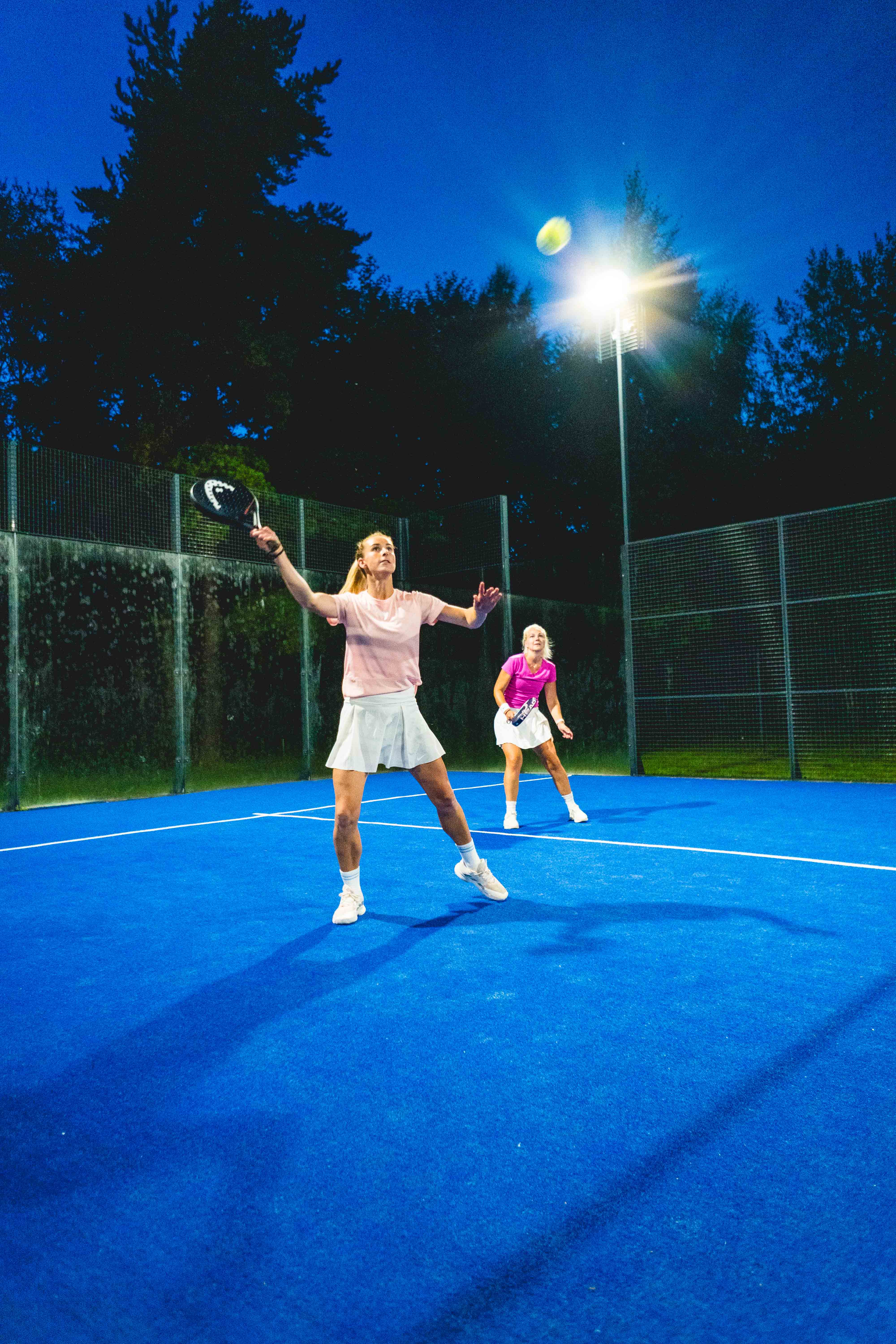 Haapsalu padel valgustatud väljak