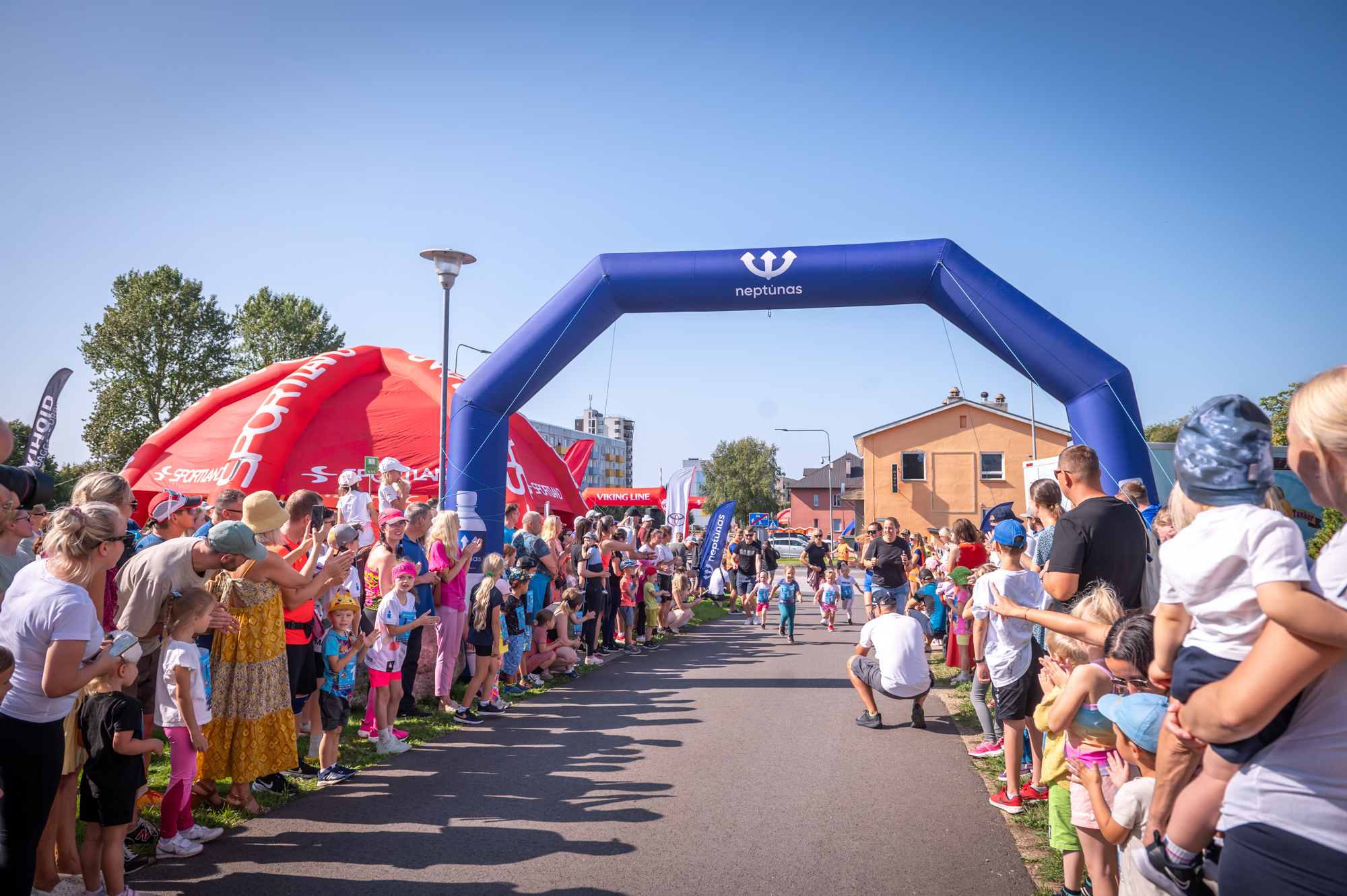 Neptunas rada lastele Maardus