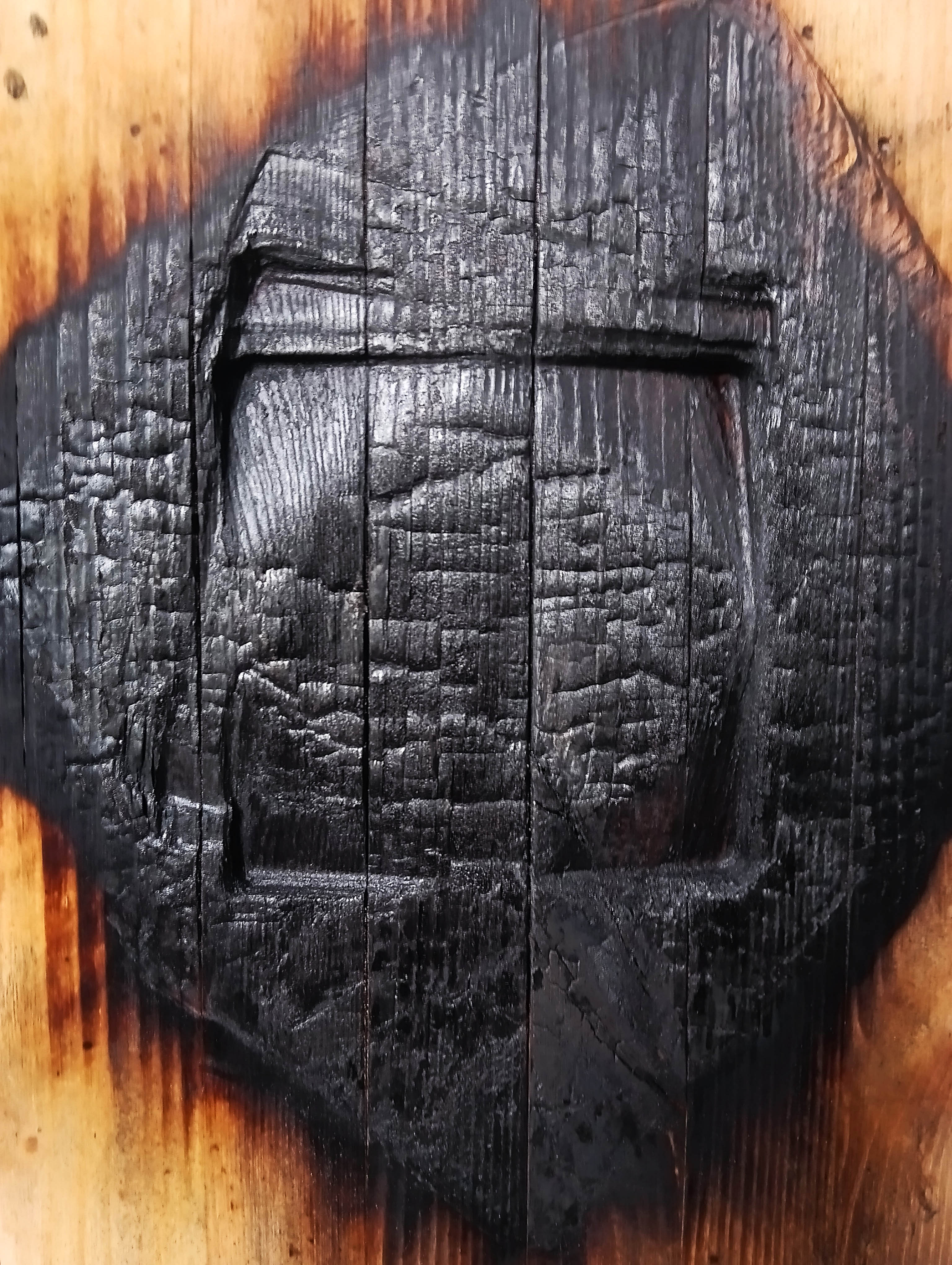 Toores tükk musta rauda