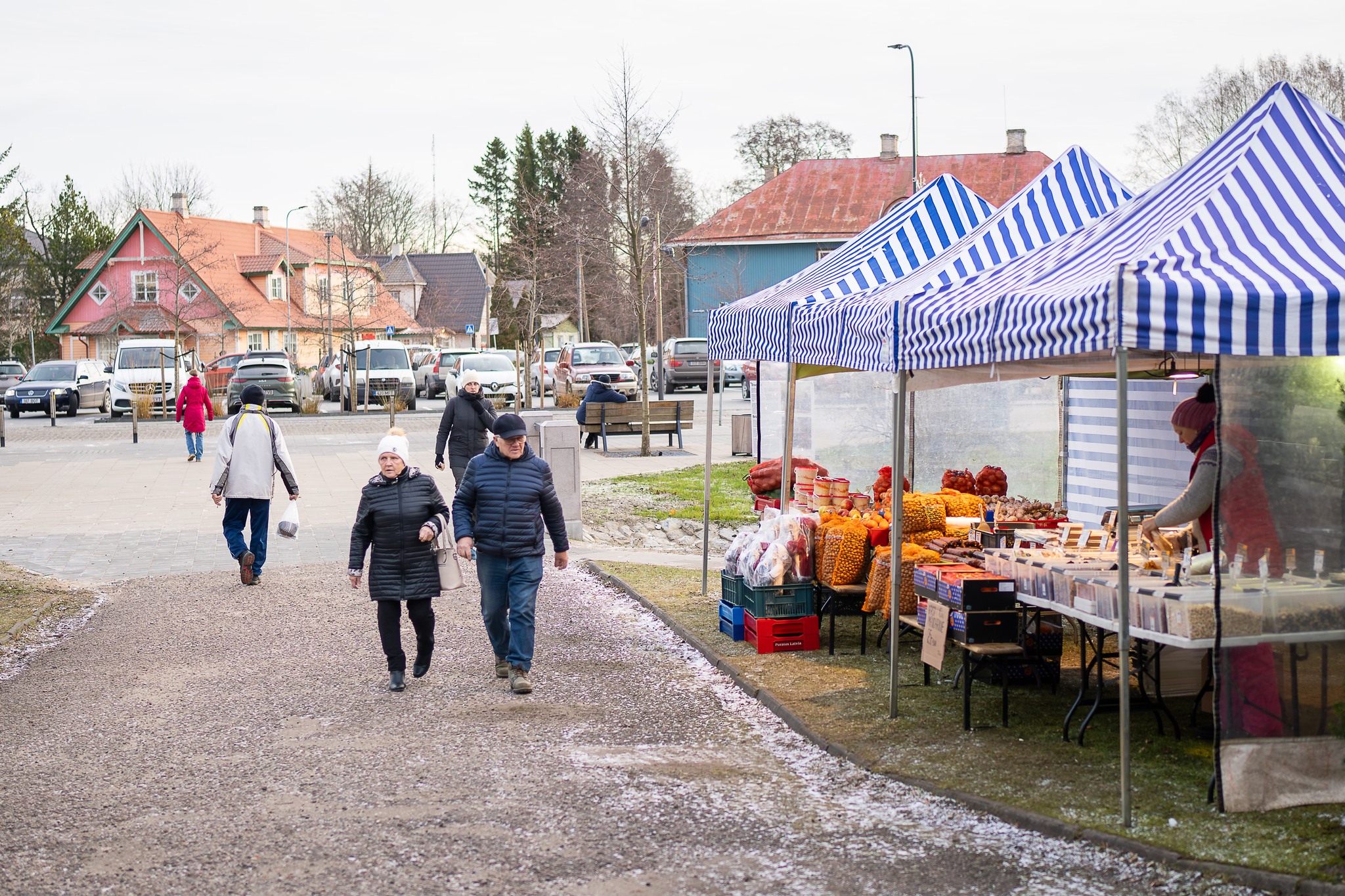 Hiiumaa talvine käsitöö ja omatoodangu laat
