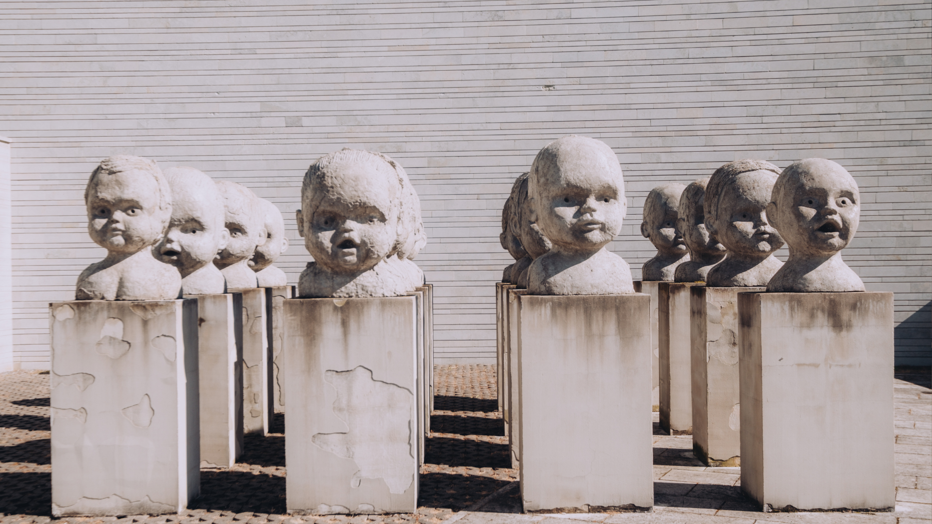 Skulpruurid õuealal