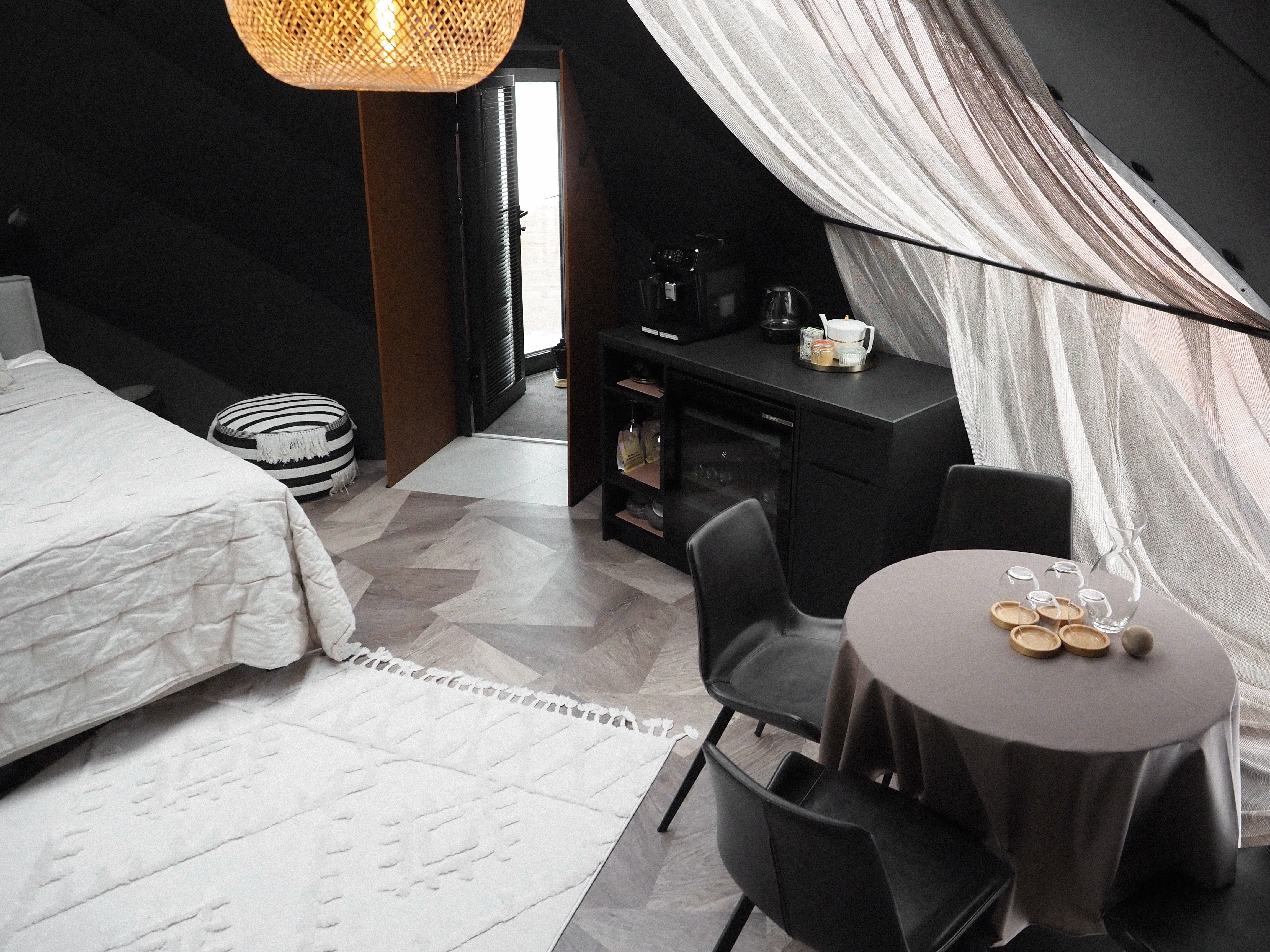 Iedvesmojoties no Taju pļavām, mēs sadarbībā ar igauņu izgudrotāju un dizaineru Jānusu Orgusāru (Jaanusu Orgusaar) esam izveidojuši "Kupliaasa", kas p