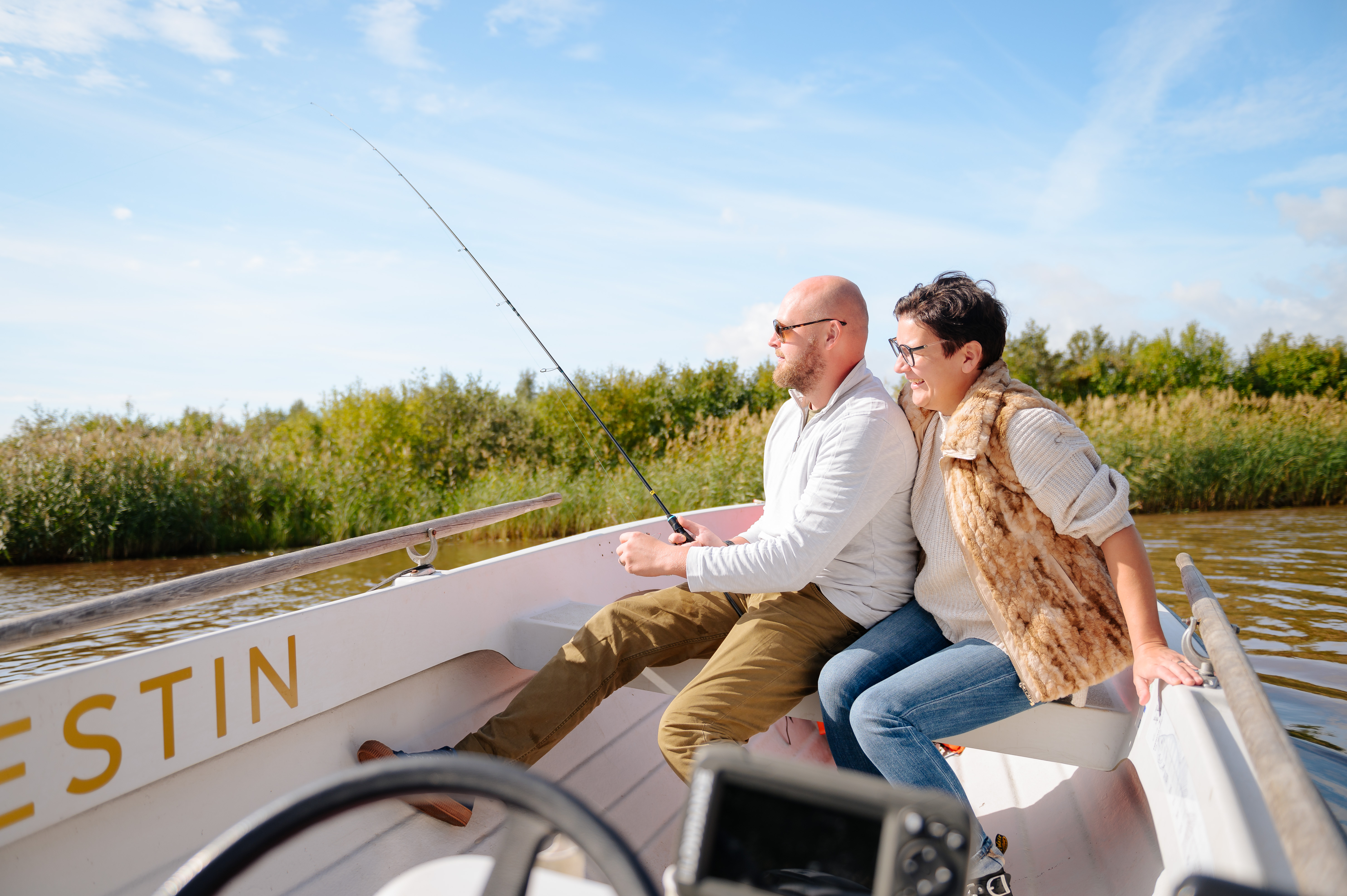 Lai valik erinevaid mootor- ja aerupaate ja kalastusvarustust