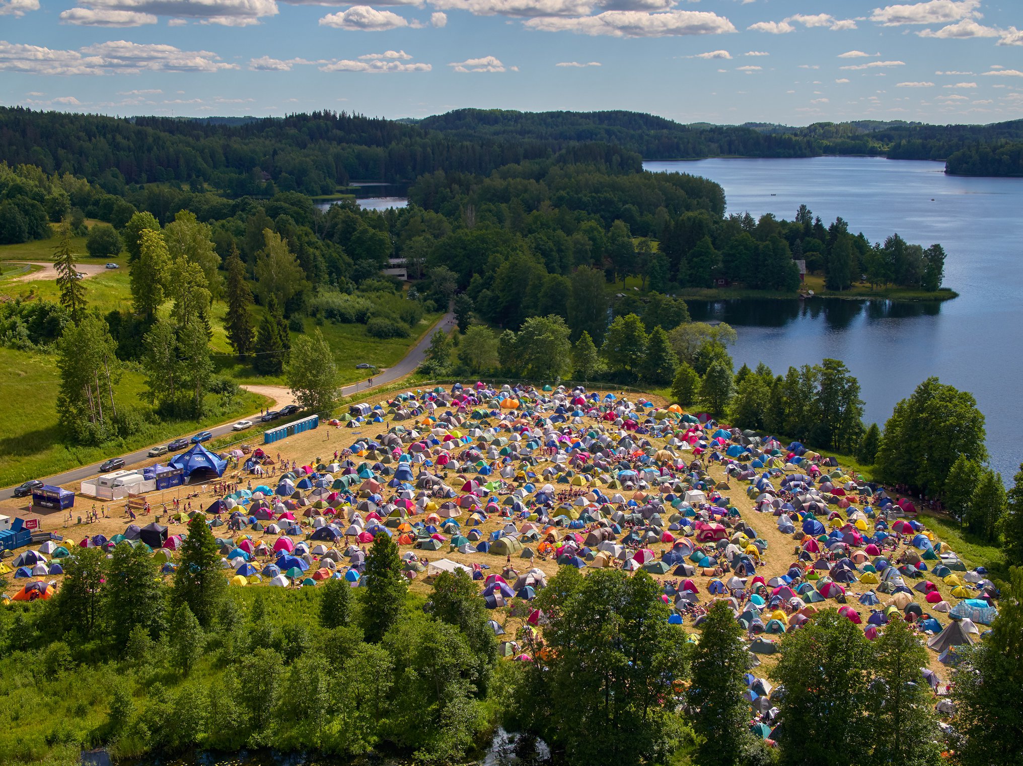 Festivali telklaager Pühajärve ääres