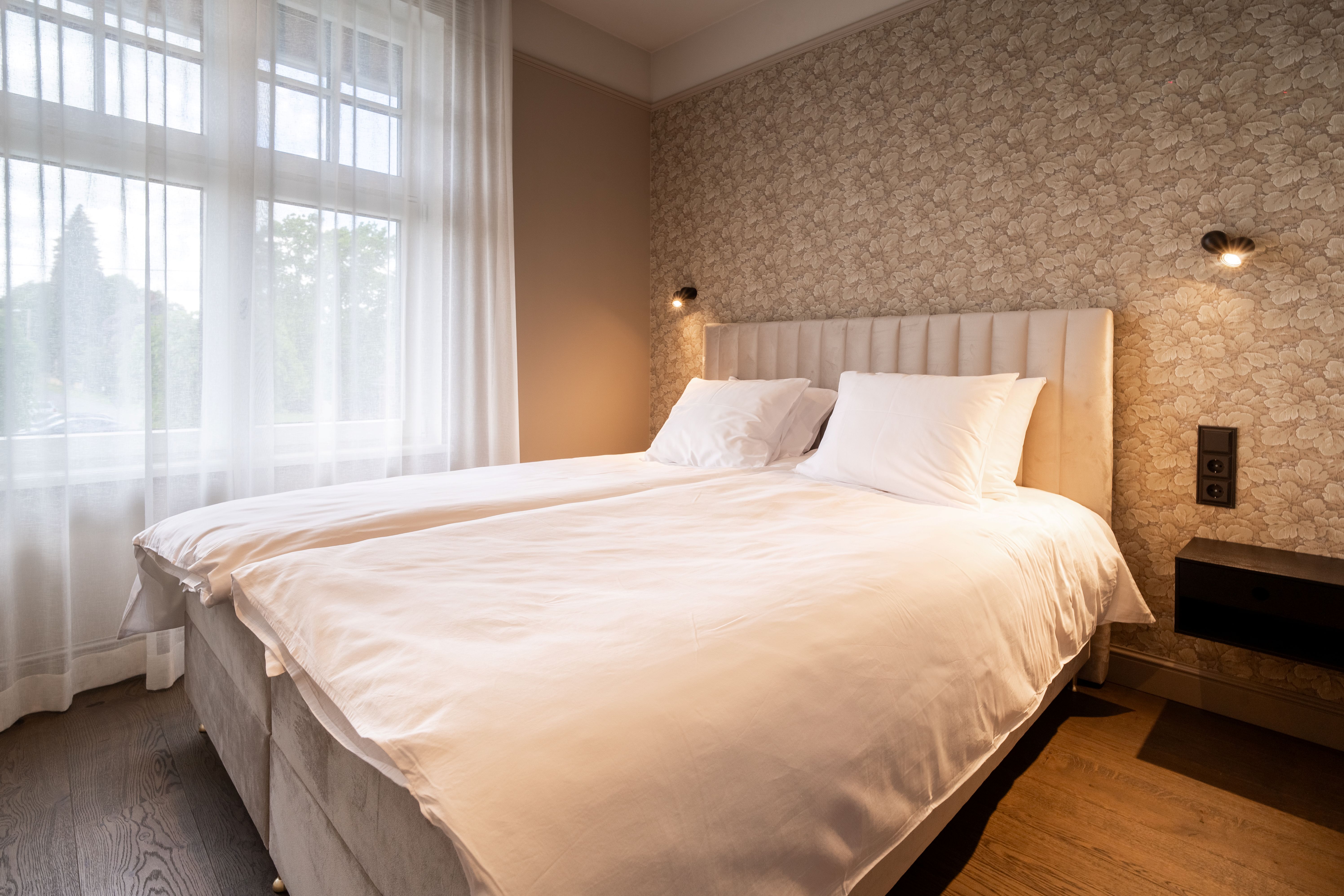 Väike magamistuba, mis mahutab 160x200cm voodi.