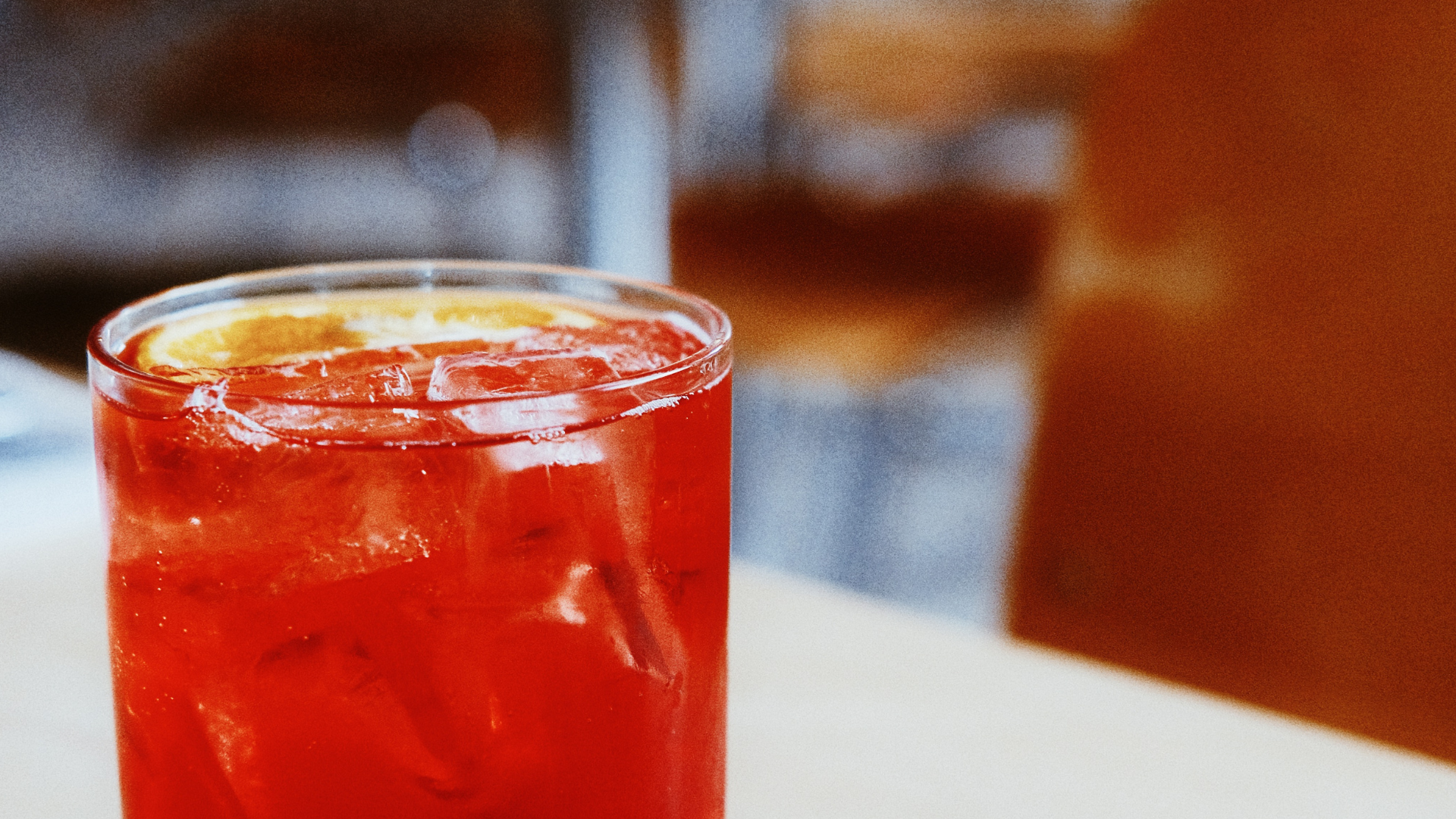 Frischer bunter Cocktail