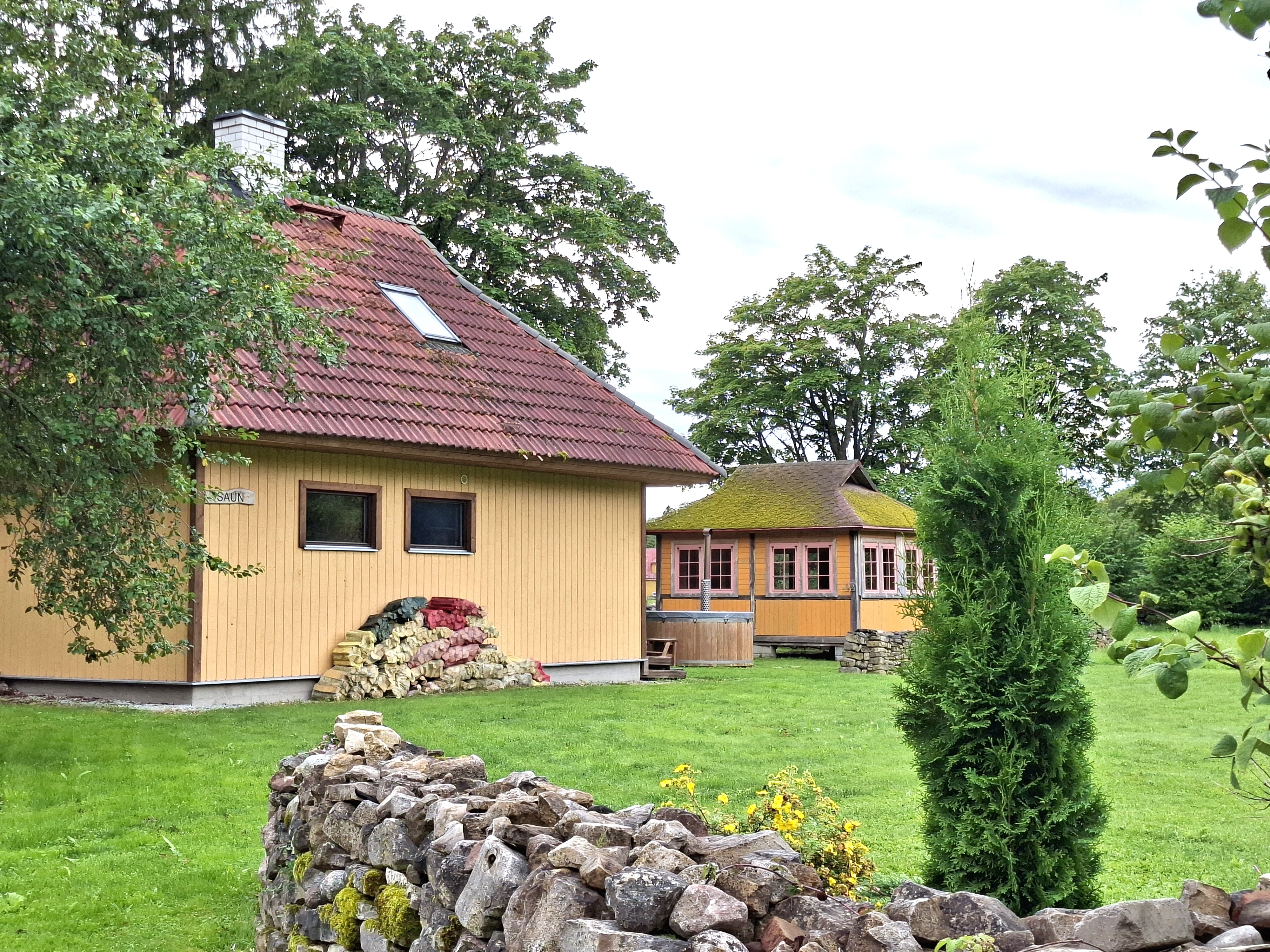 Saunaala saunamaja, kümblustünn ja lehtla