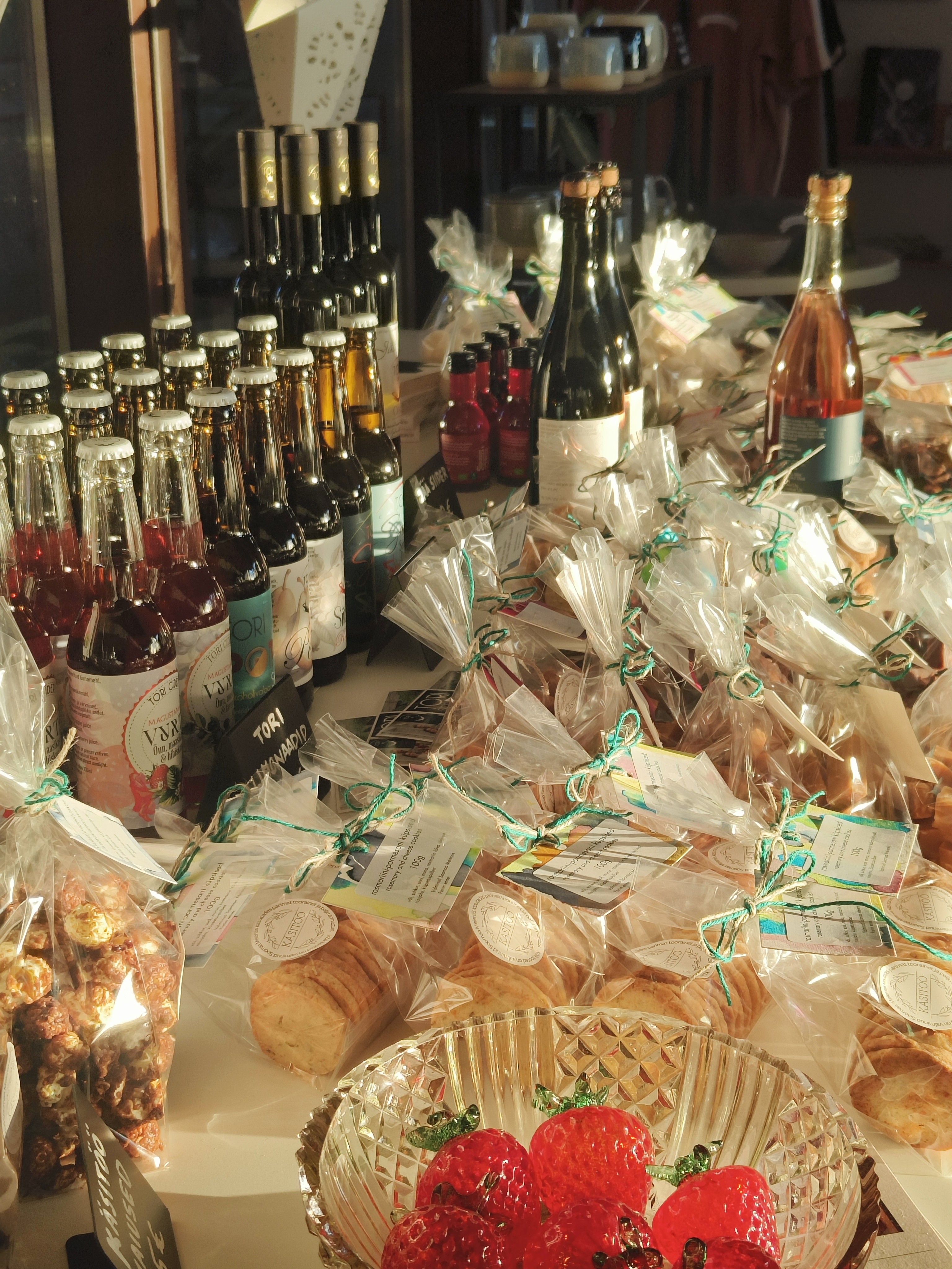 Soomaan kansallispuiston portilla, historiallisessa Kõpun Meijerissä sinua odottaa erityinen paikka, jossa maut, luovuus ja rauhallinen olemus kohtaav