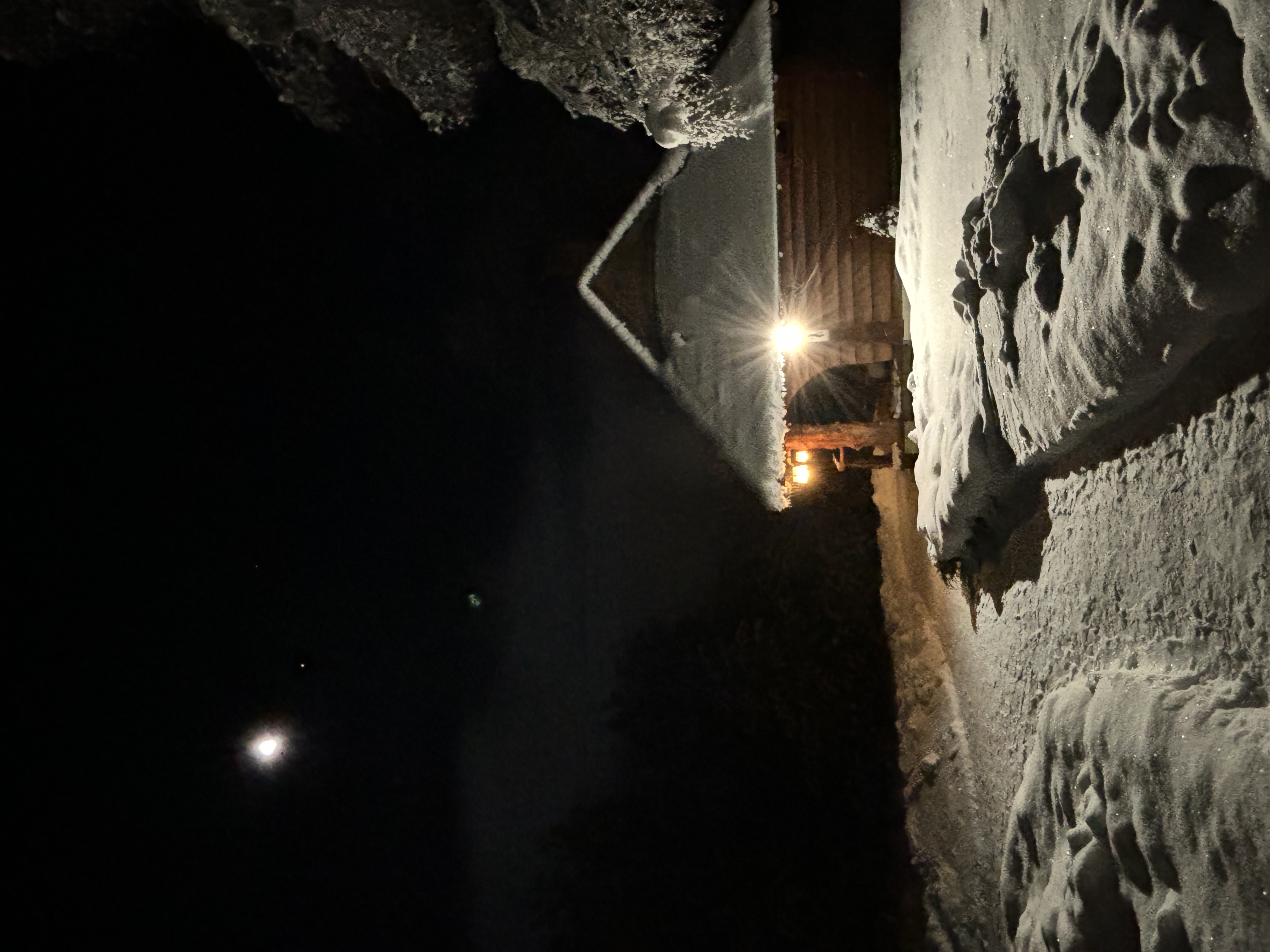 Mihkli-Salu puhkemaja saunamaja talvel