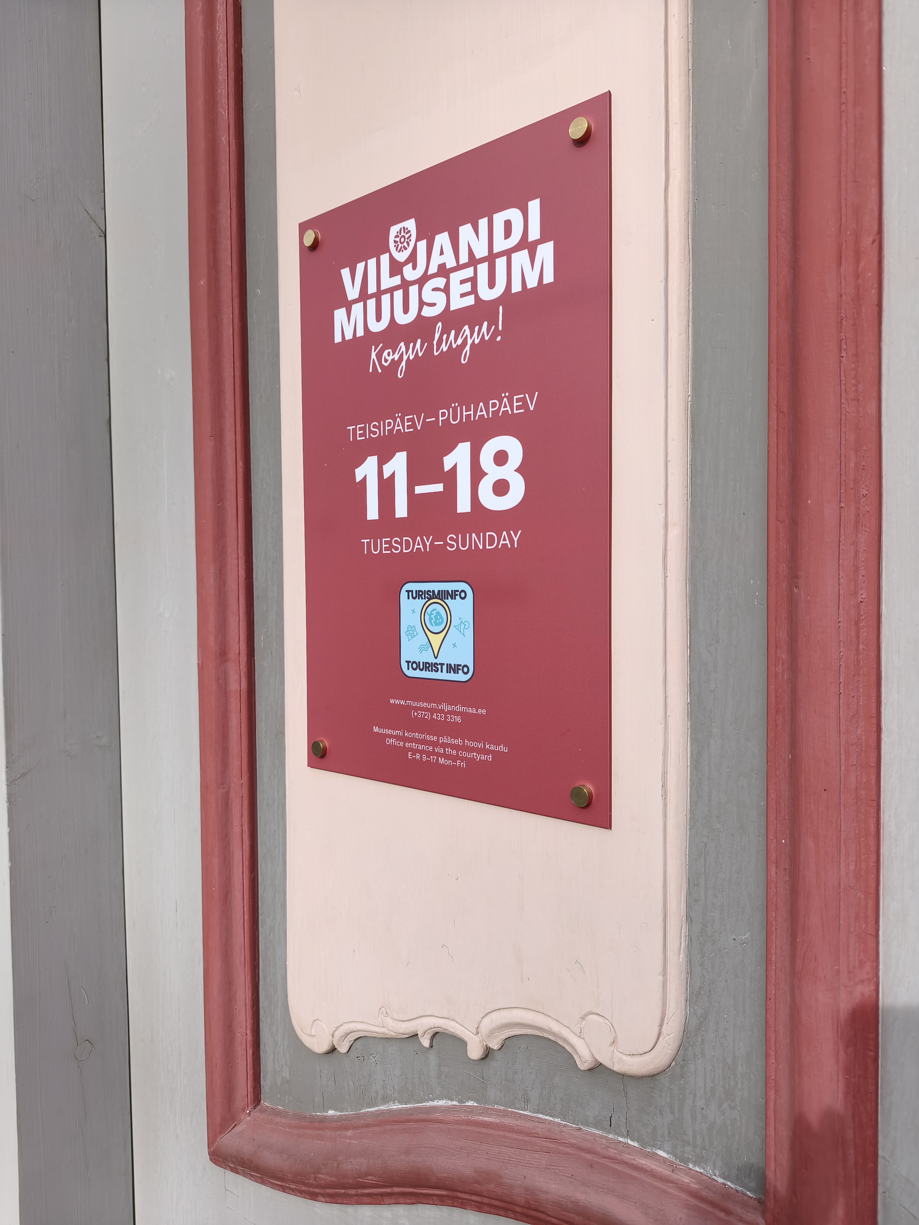 Viljandi Muuseumi uksesilt