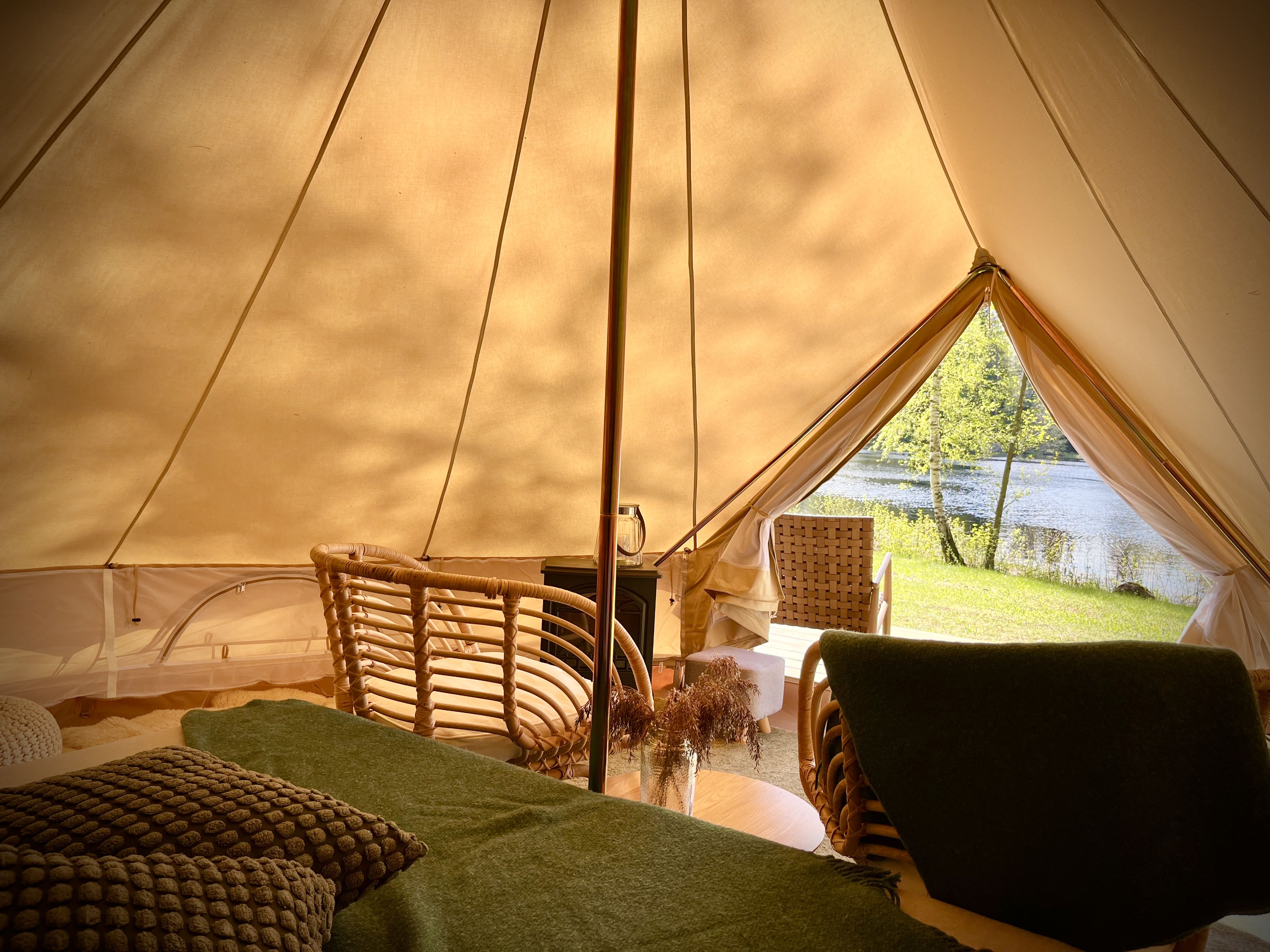 Saarjärve puhkemaja Glämping vaade seest