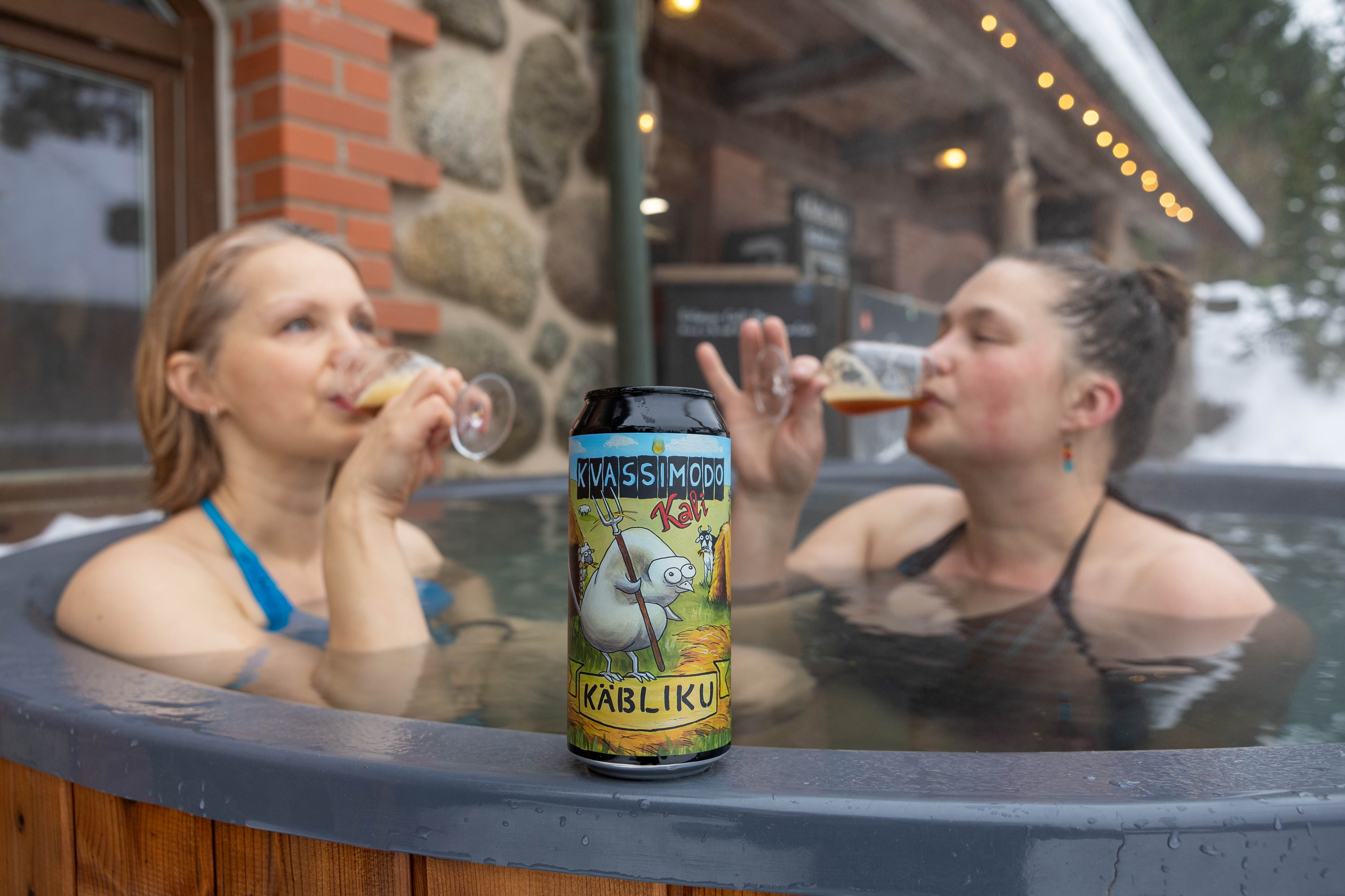 Metsaspa mõnud Käbliku kümblustünnis ja janu kustutab kohapeal valminud kali