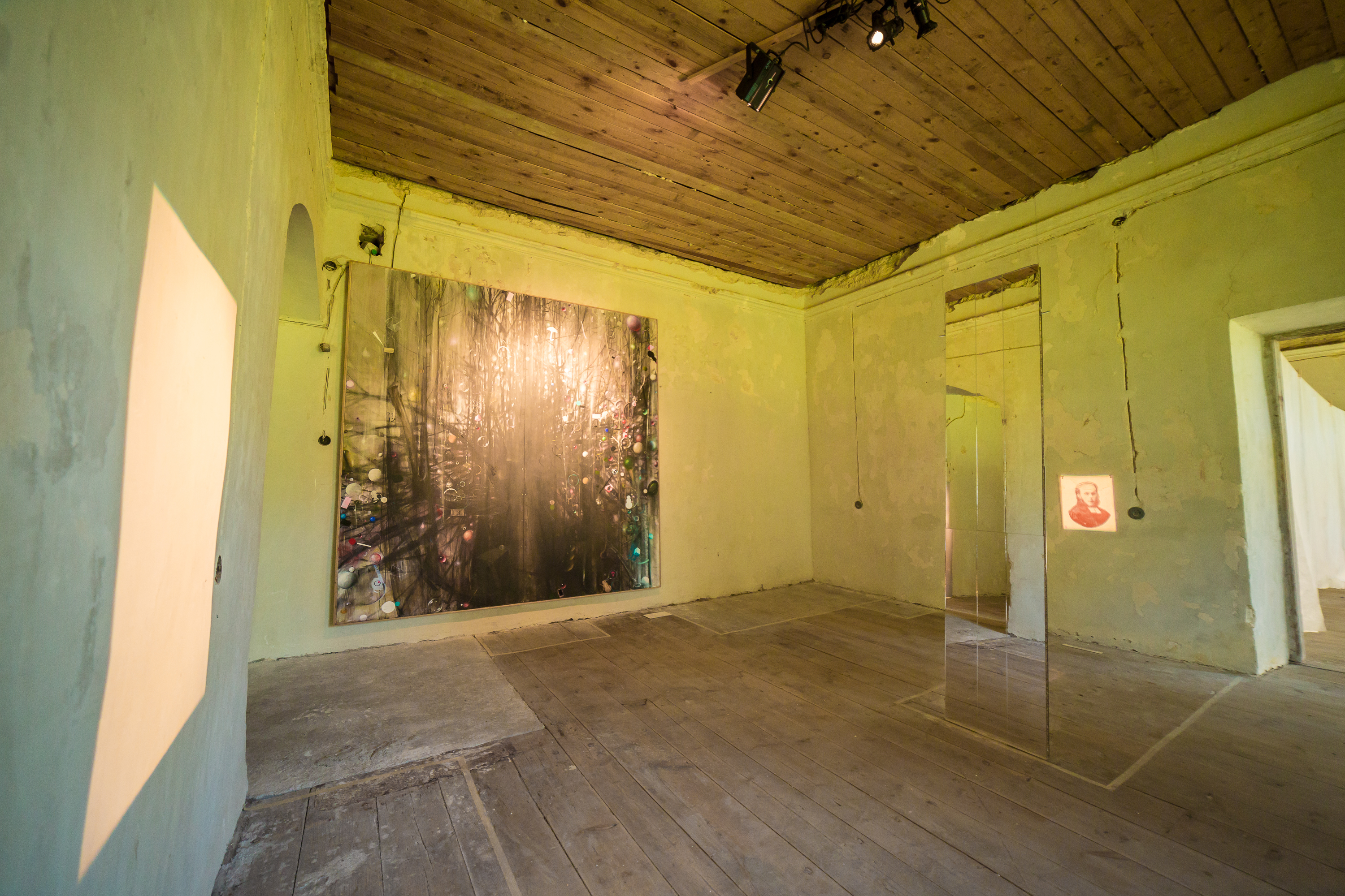 Näitus Reigi pastoraadis